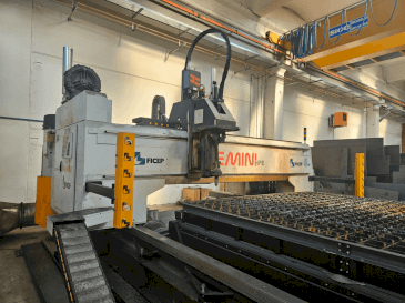 Mašīnas FICEP GEMINI G32 HPE pretskats