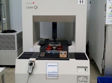 Mašīnas EROWA CMM Qi pretskats