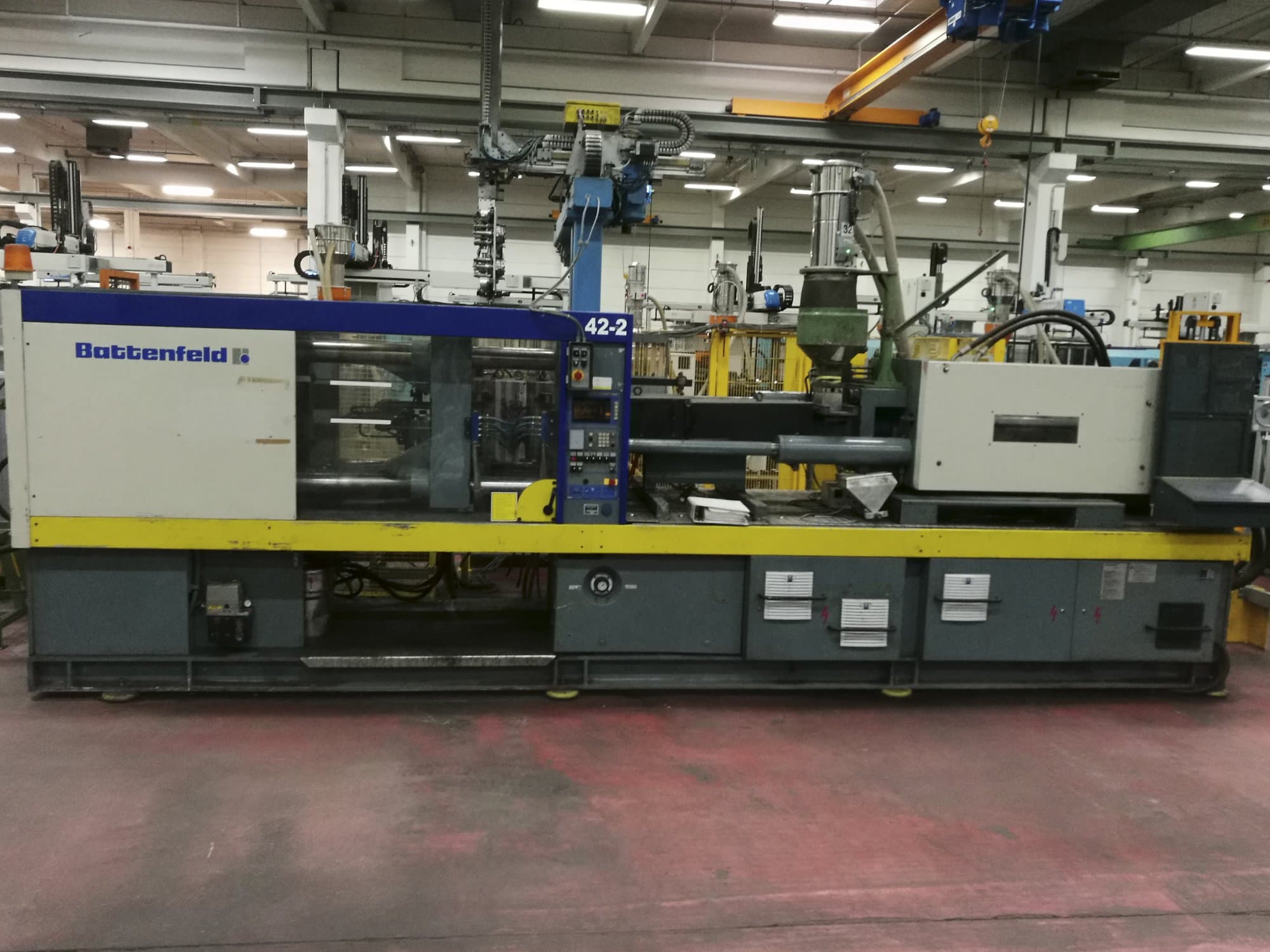Mašīnas Battenfeld BKT 2500/1400  pretskats