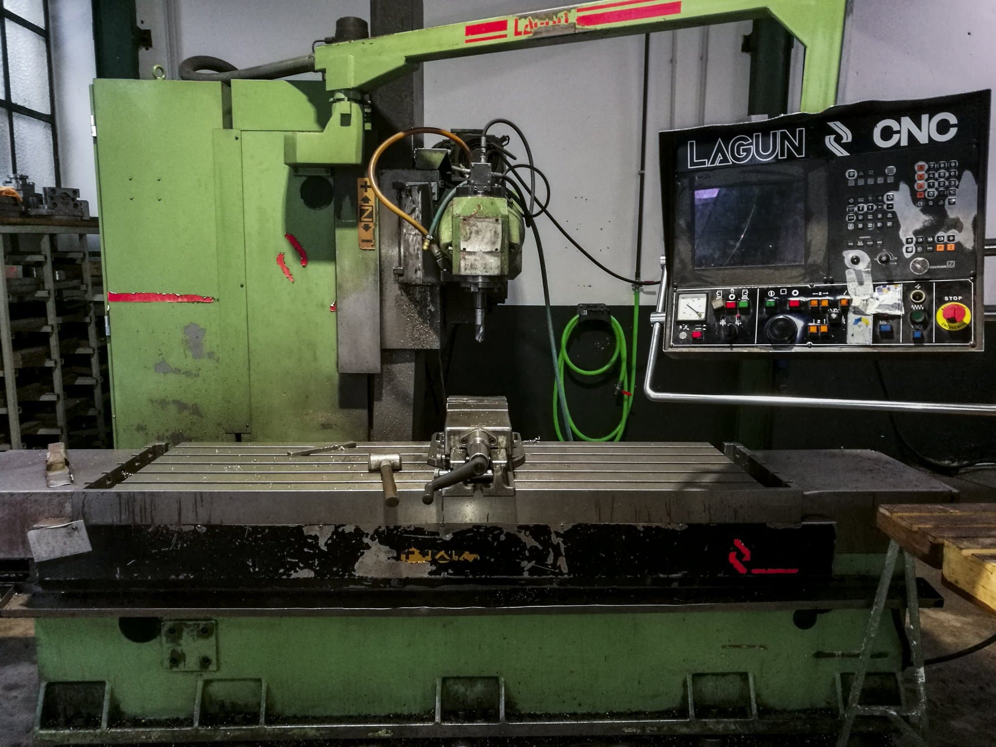 Mašīnas Lagun FBF 1800 pretskats