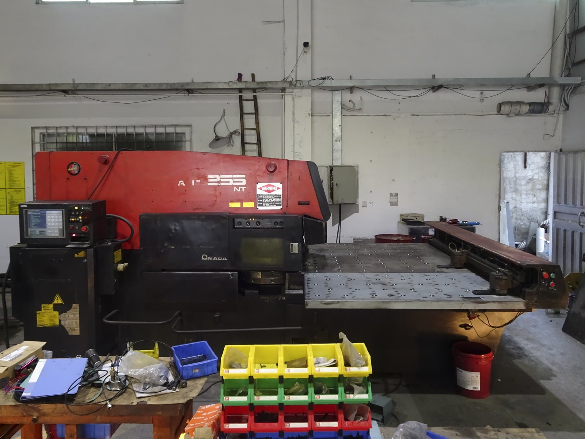 Mašīnas AMADA ARIES 255NT pretskats