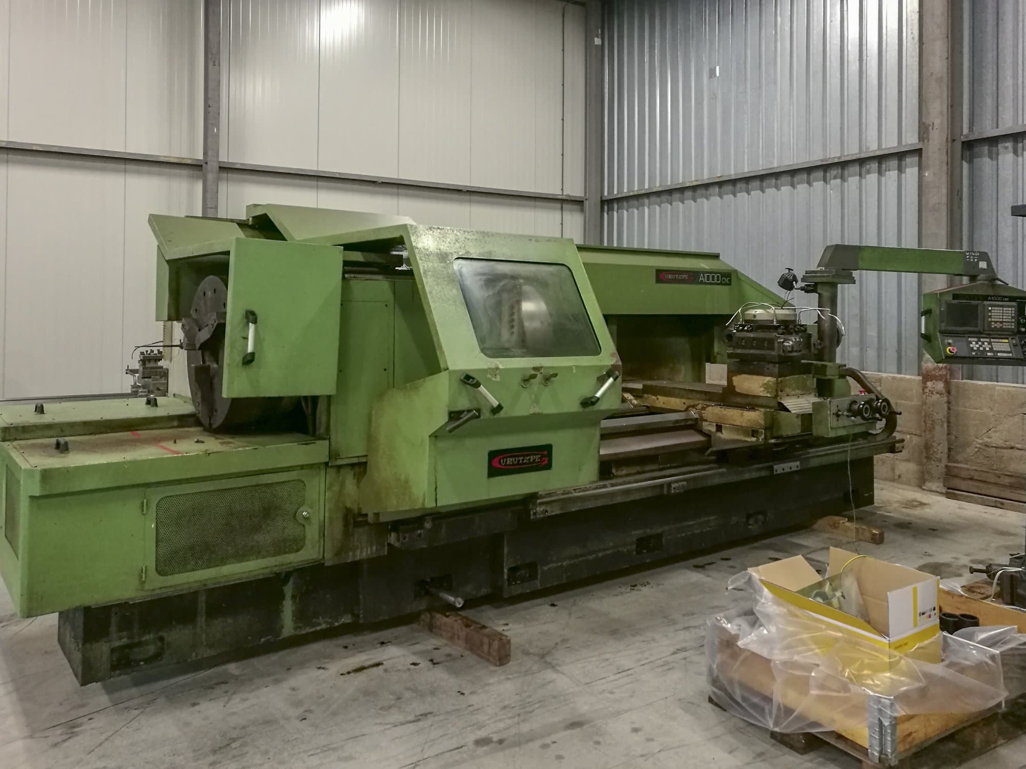 Mašīnas Gurutzpe A-1000 CNC pretskats