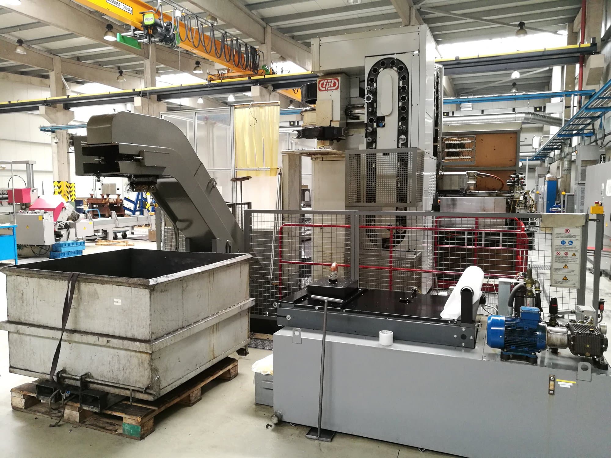 Mašīnas FPT AREA M  pretskats