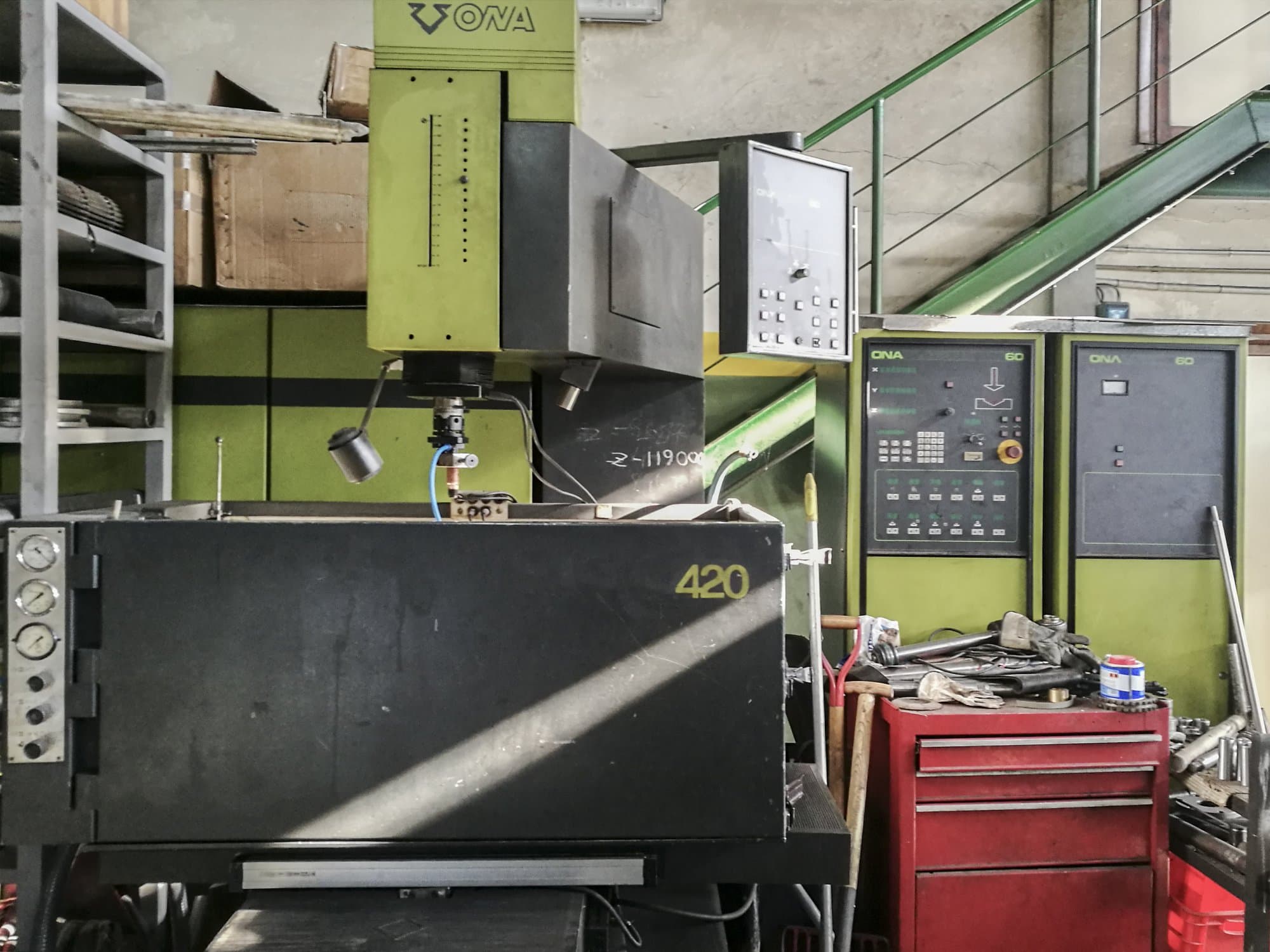 Mašīnas ONA ONAMATIC 420 pretskats