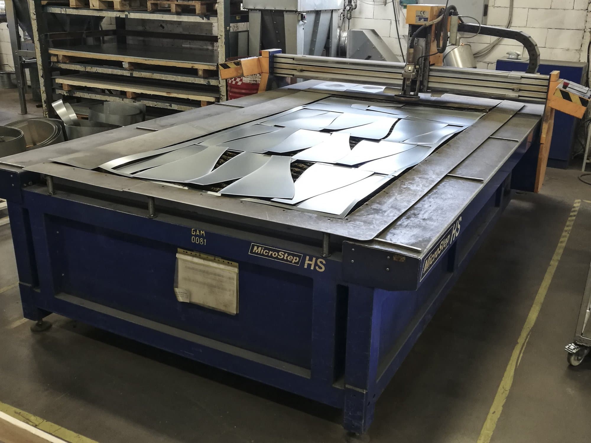 Mašīnas MicroStep HS 3001.15 skats no labās puses