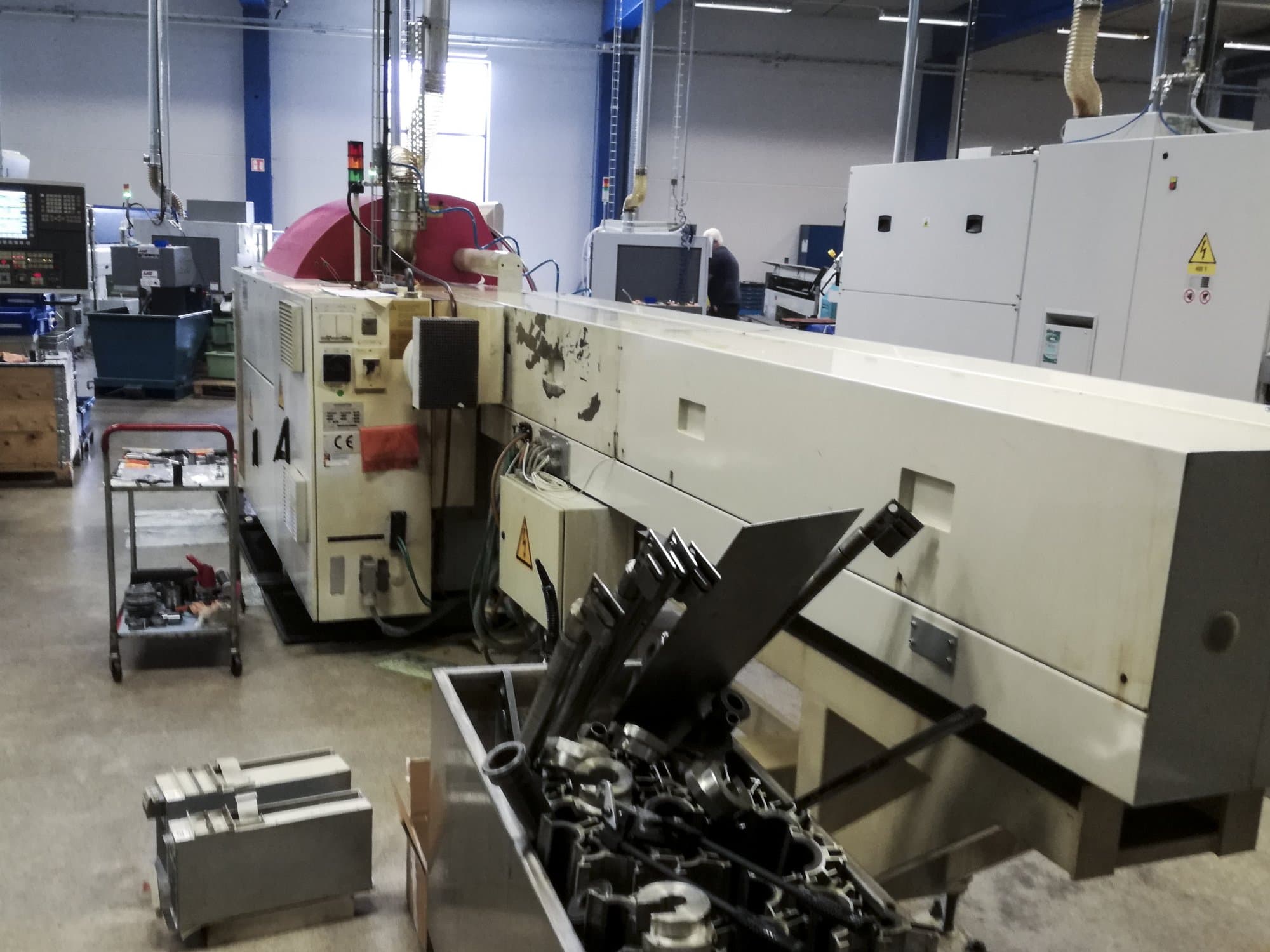 Mašīnas Gildemeister MF Sprint 65 skats no labās puses