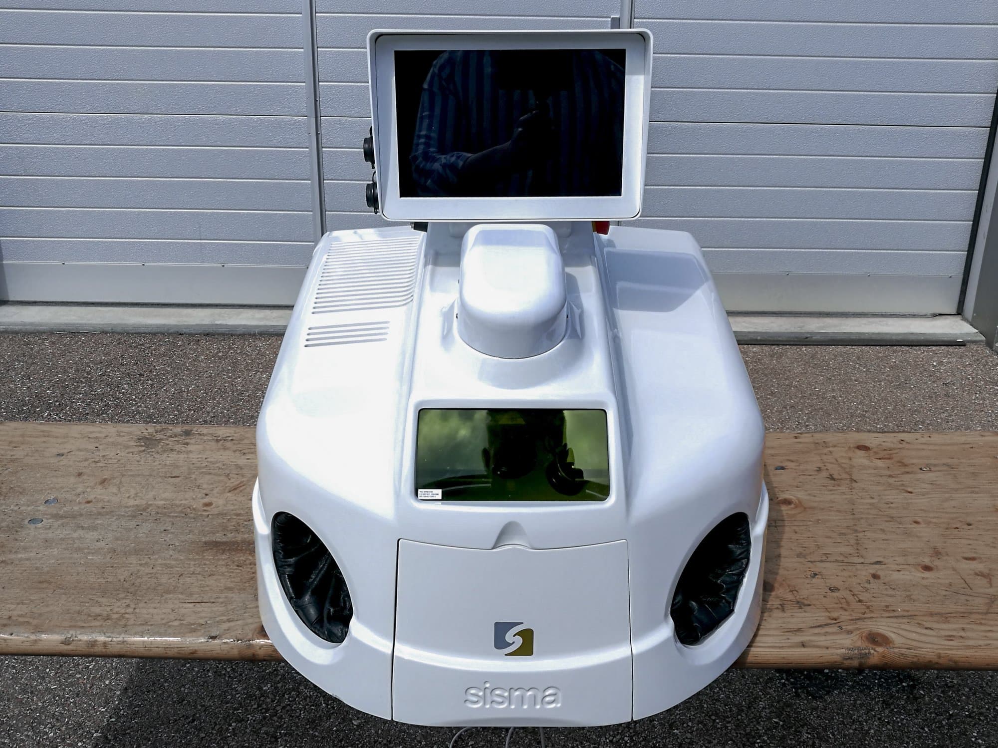 Mašīnas Sisma LM-DV 100  pretskats