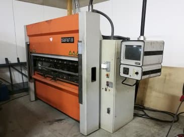 Mašīnas Safan SMK-L 40-2550 TS1 skats no labās puses