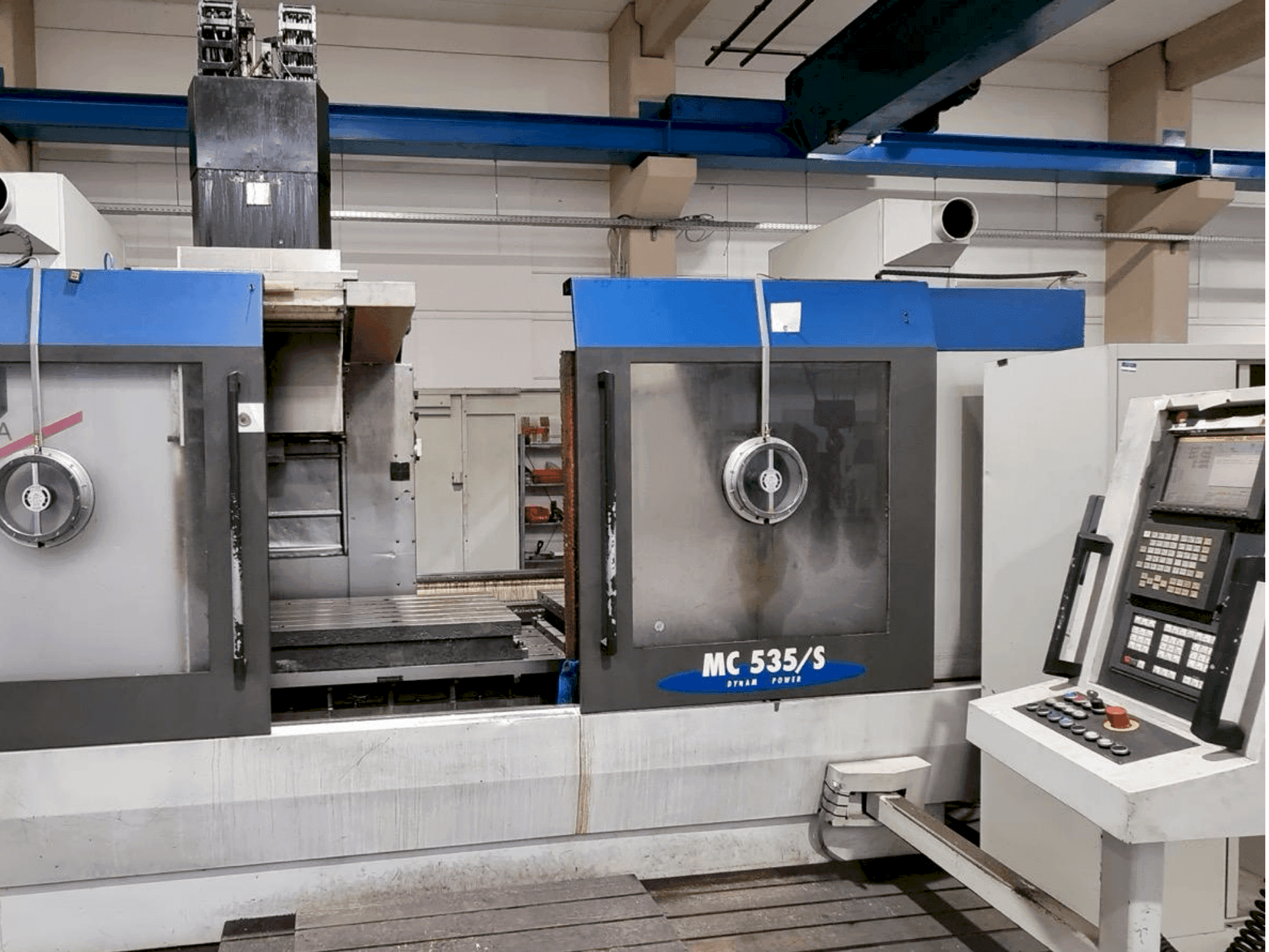 Mašīnas STAMA MC 535 pretskats