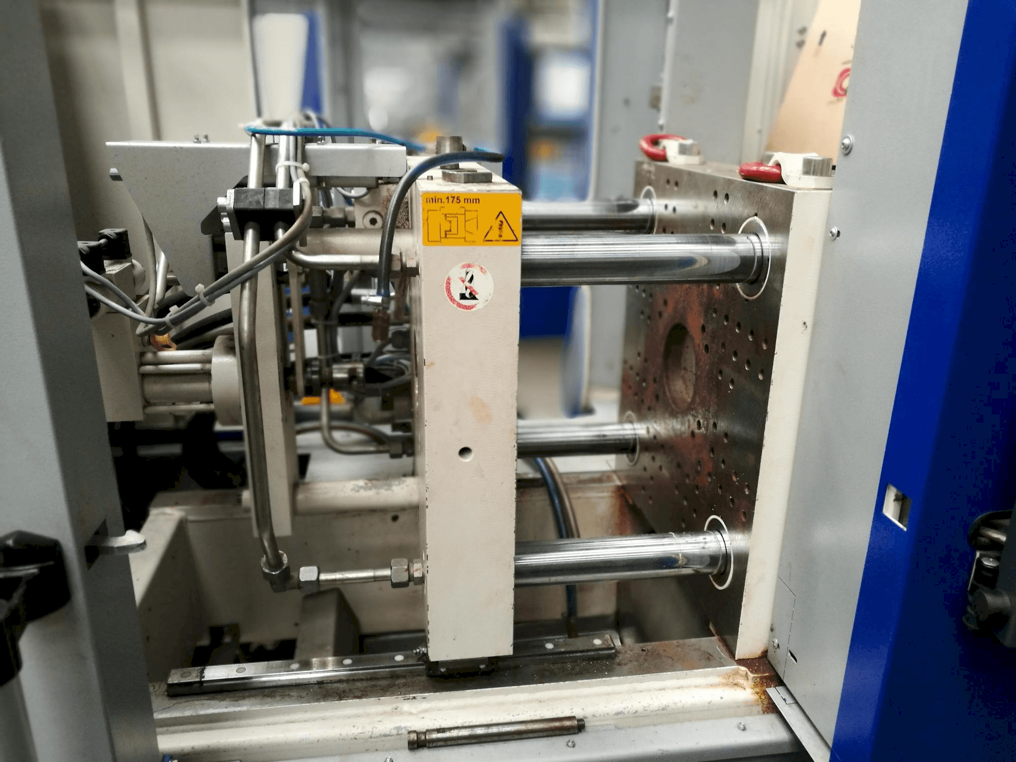 Mašīnas Krauss Maffei KM 35-55 CX pretskats