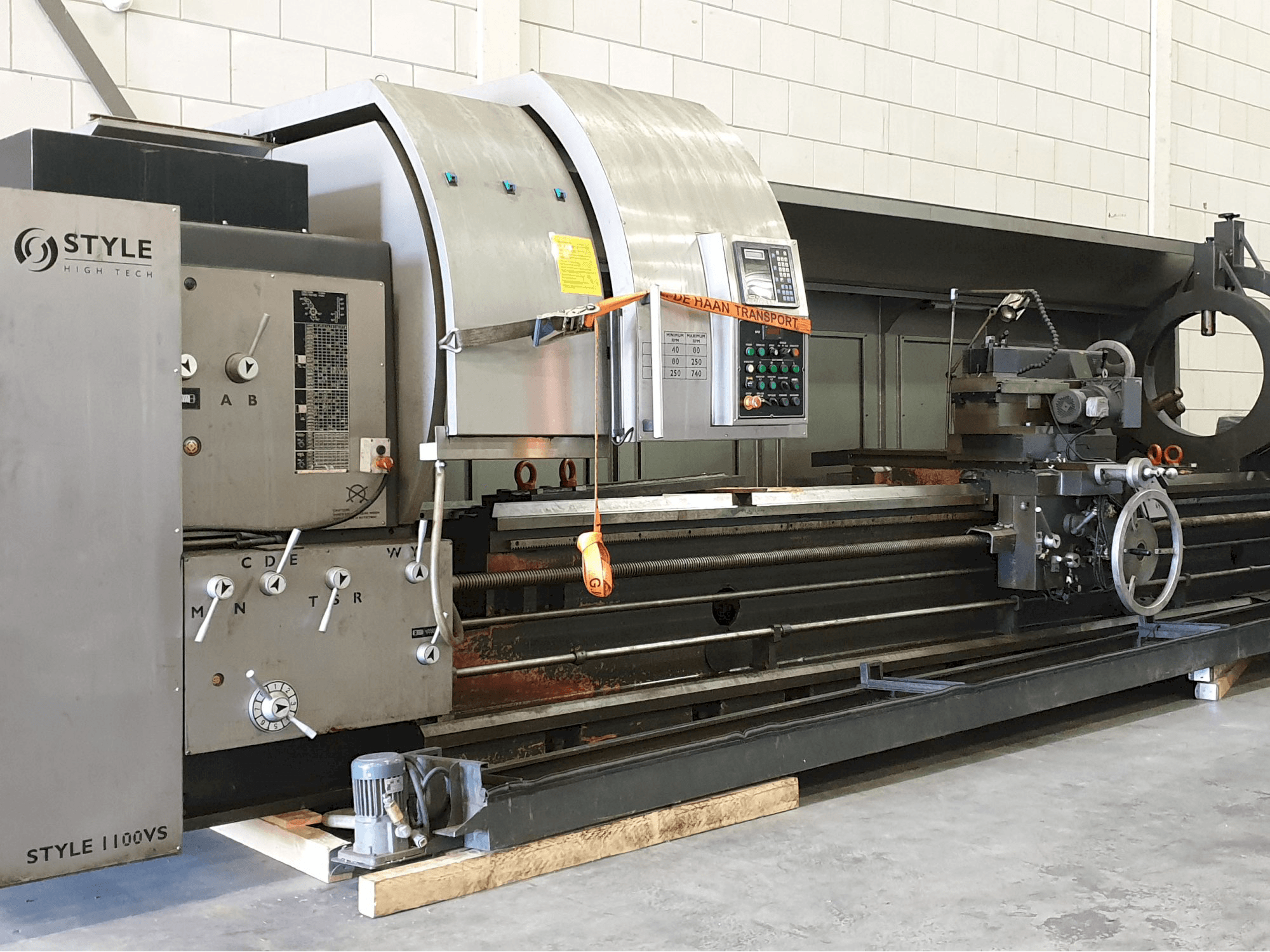 Mašīnas STYLE 1100VS pretskats