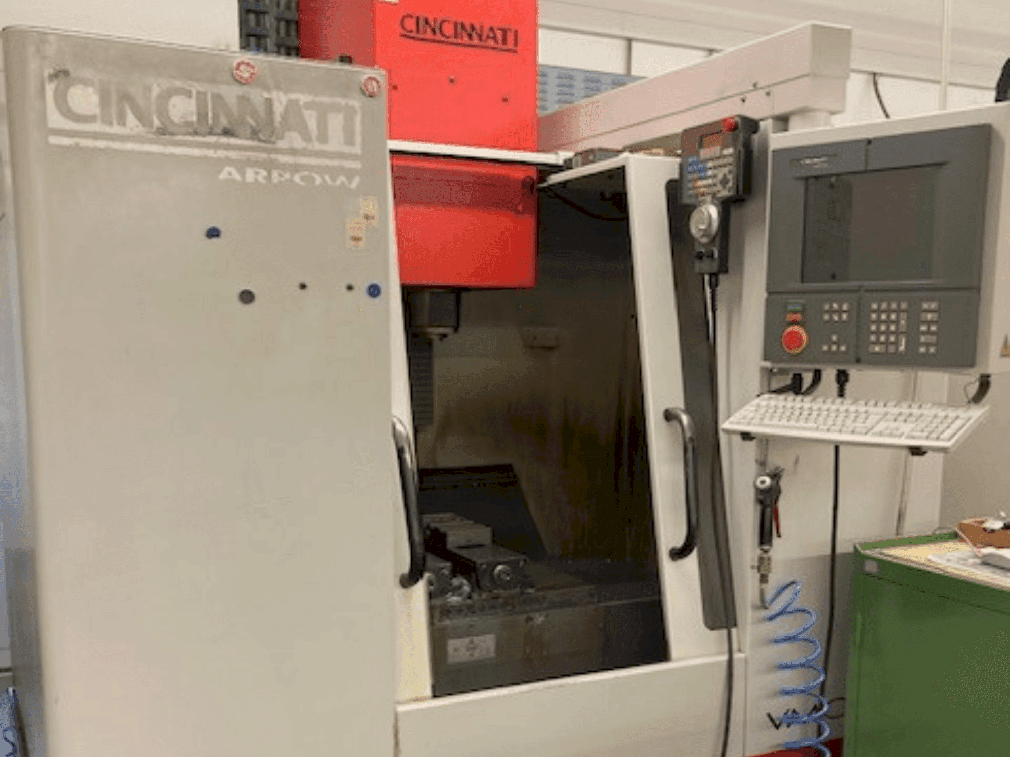 Mašīnas Cincinnati Arrow 500 pretskats