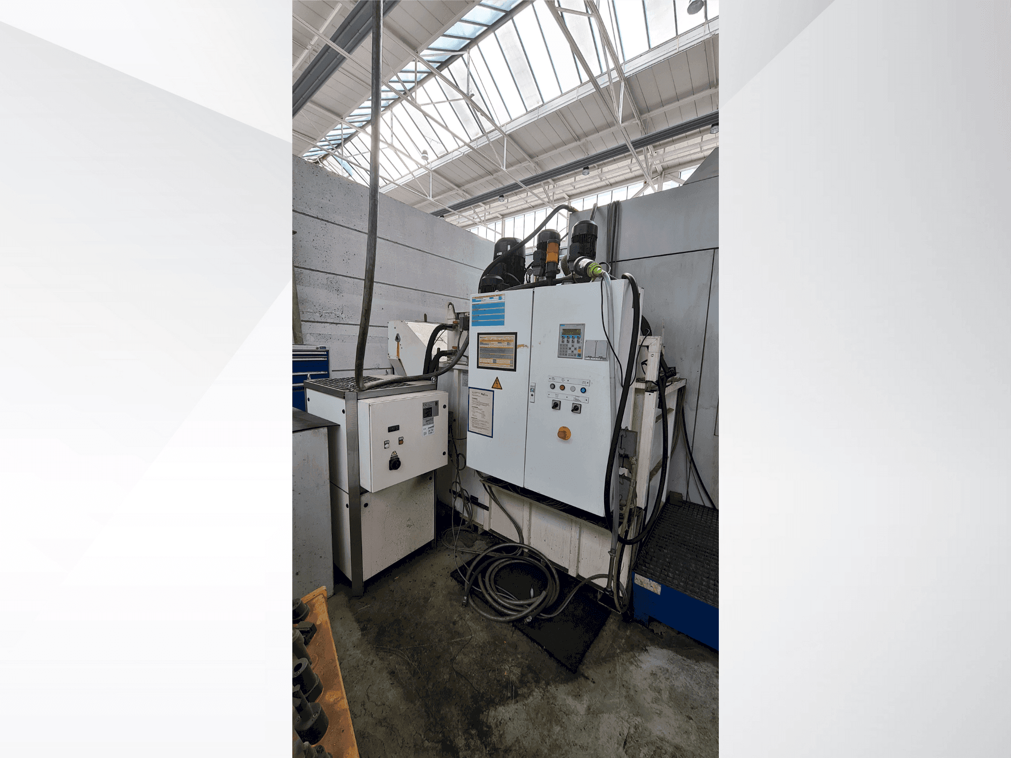 Mašīnas OSG EX-CELL-O XS425 pretskats