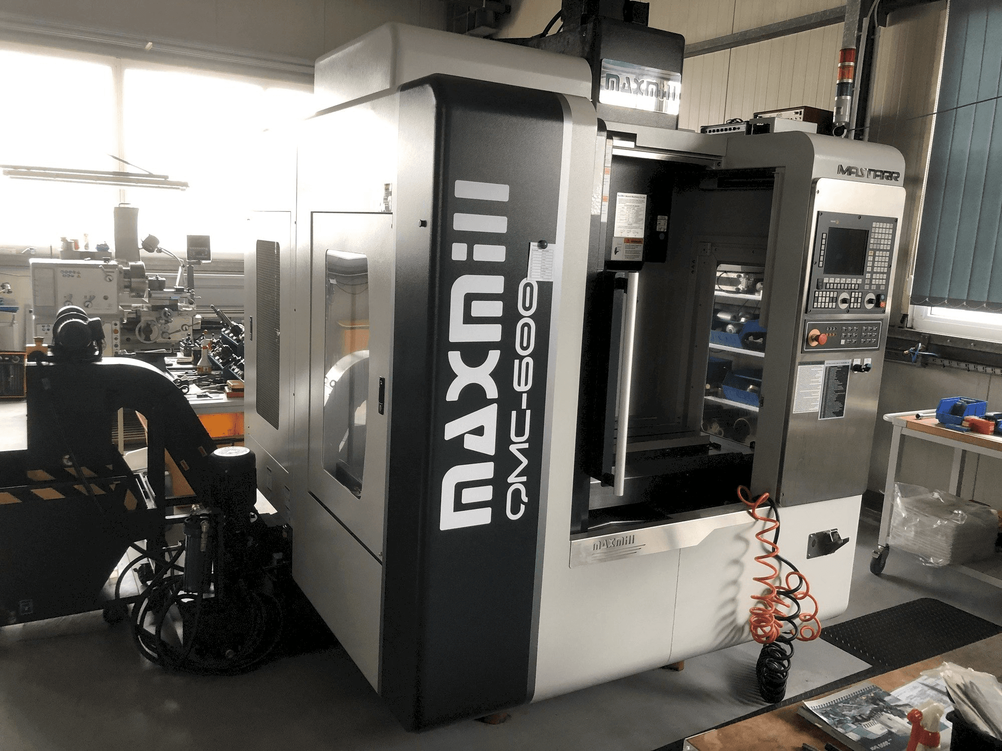 Mašīnas MAXMILL QMC-600 pretskats