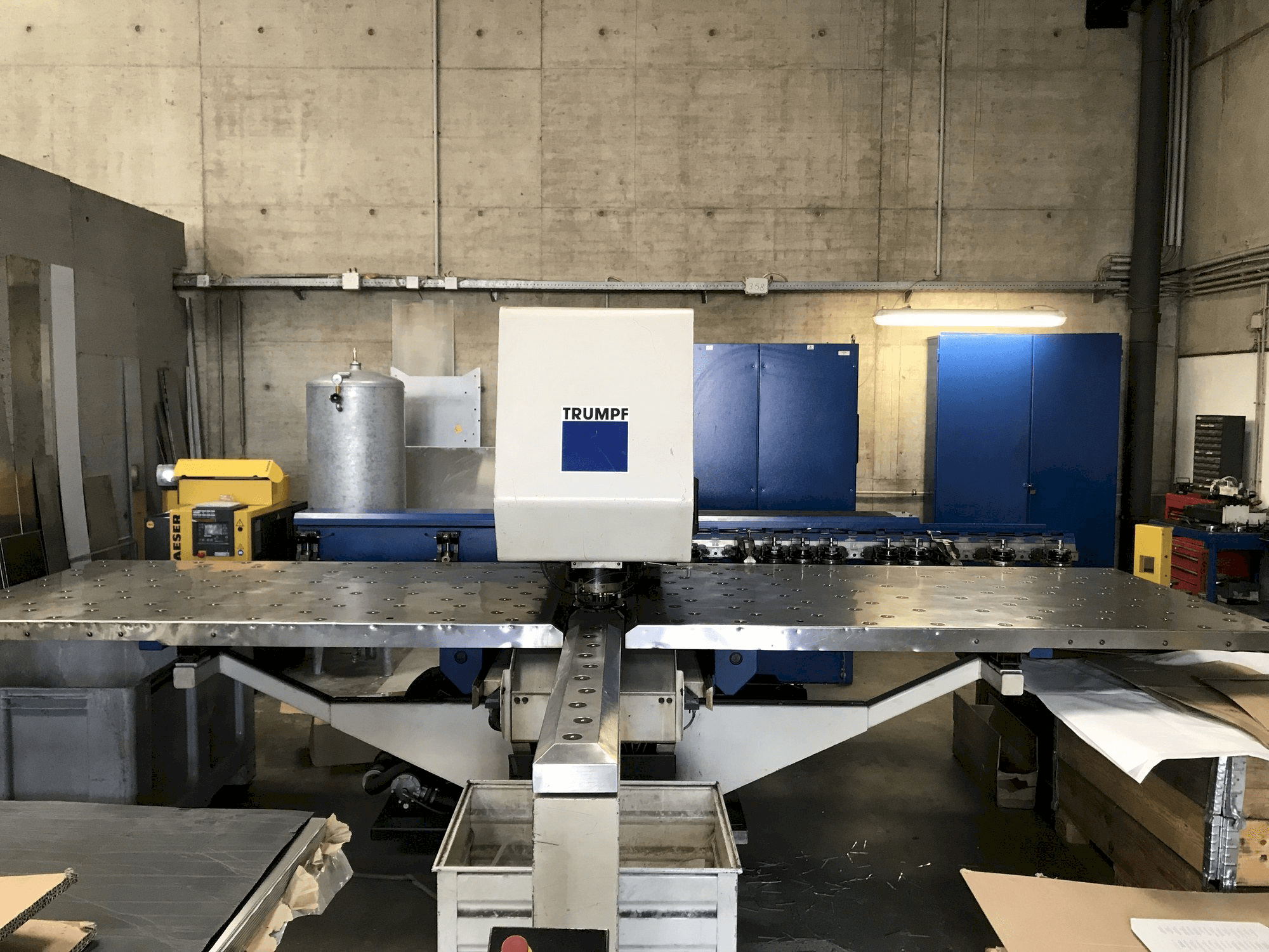 Mašīnas Trumpf Trumatic 200R pretskats