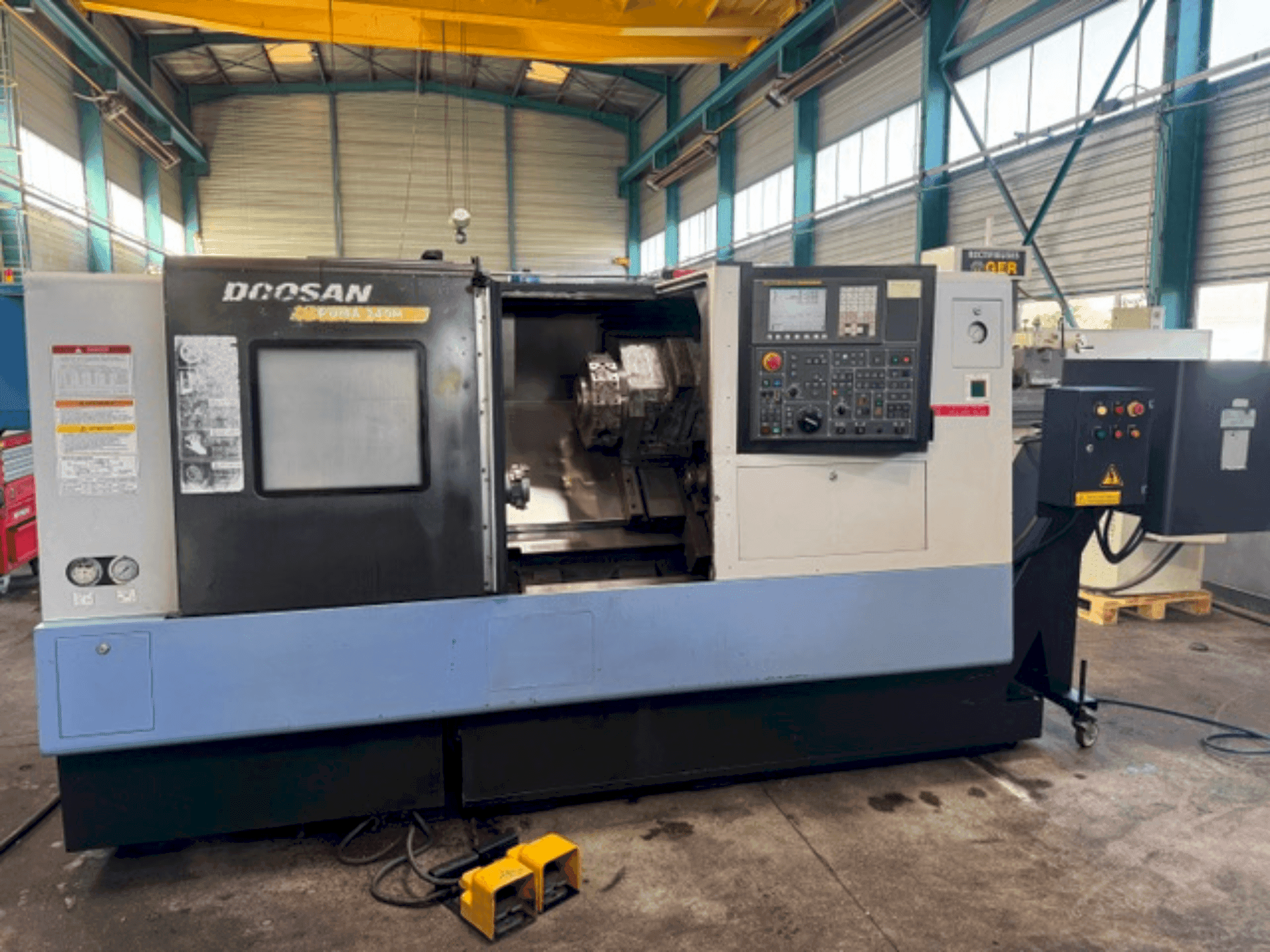 Mašīnas DOOSAN PUMA 240MB pretskats