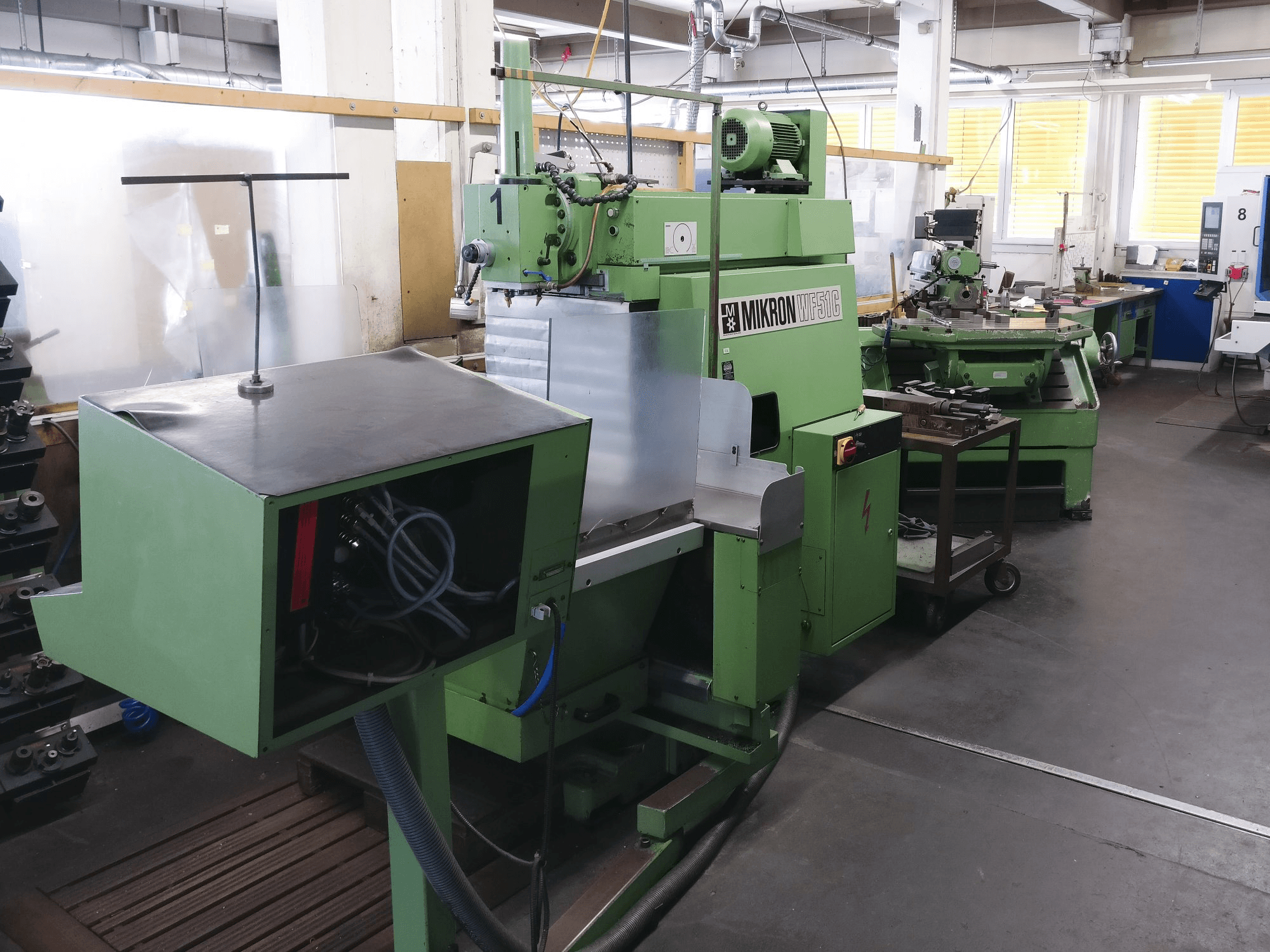 Mašīnas Mikron WF 51C/150 skats no kreisās puses