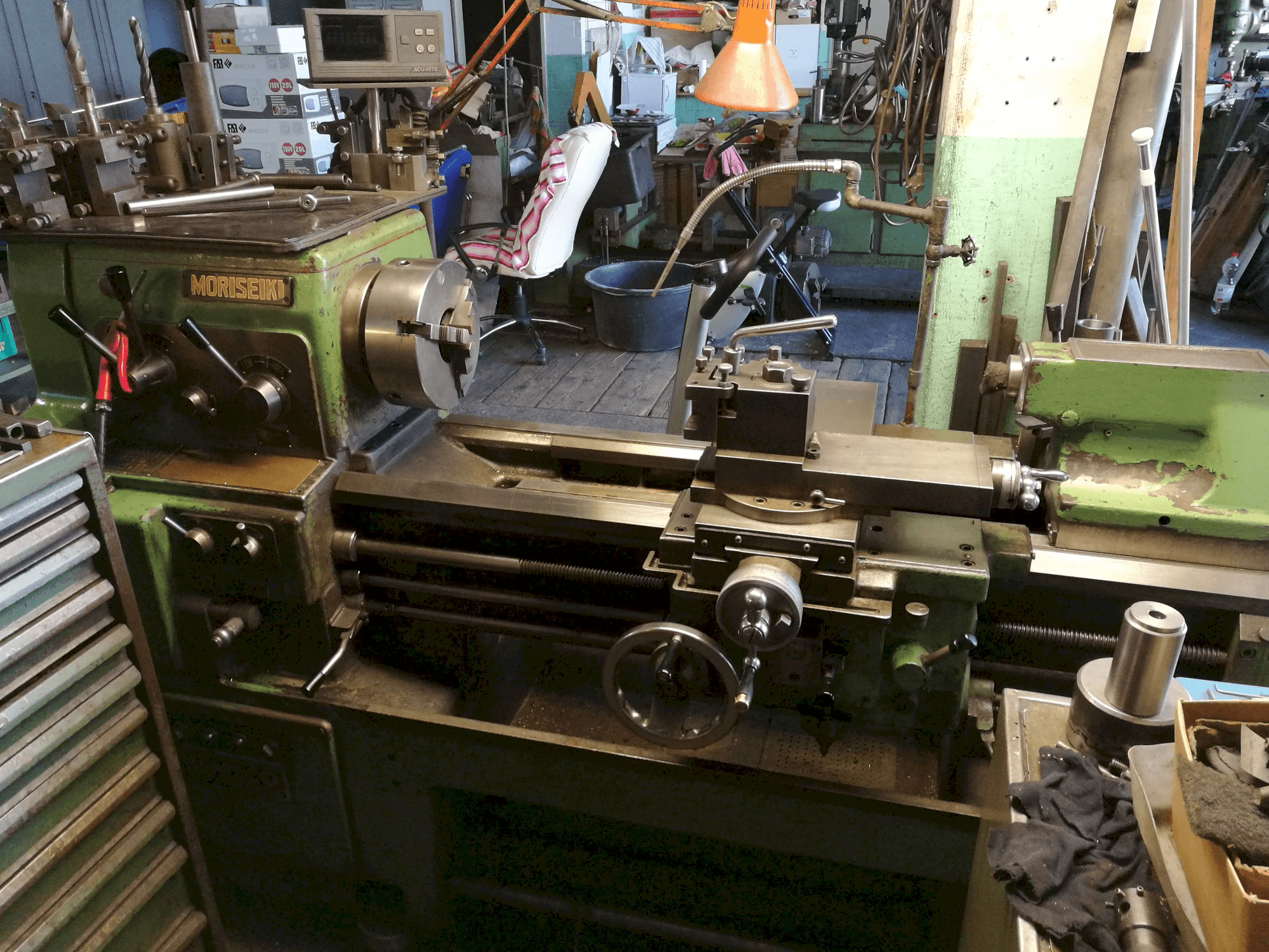 Mašīnas MORI SEIKI MS 850 pretskats