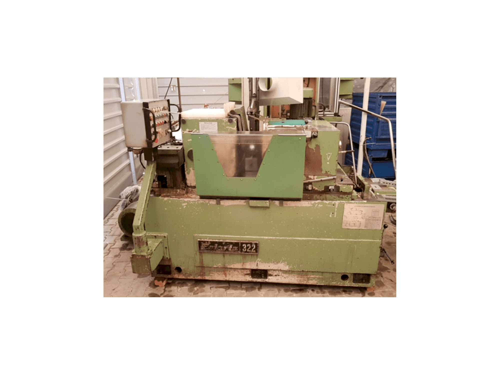 Mašīnas Estarta 322 pretskats