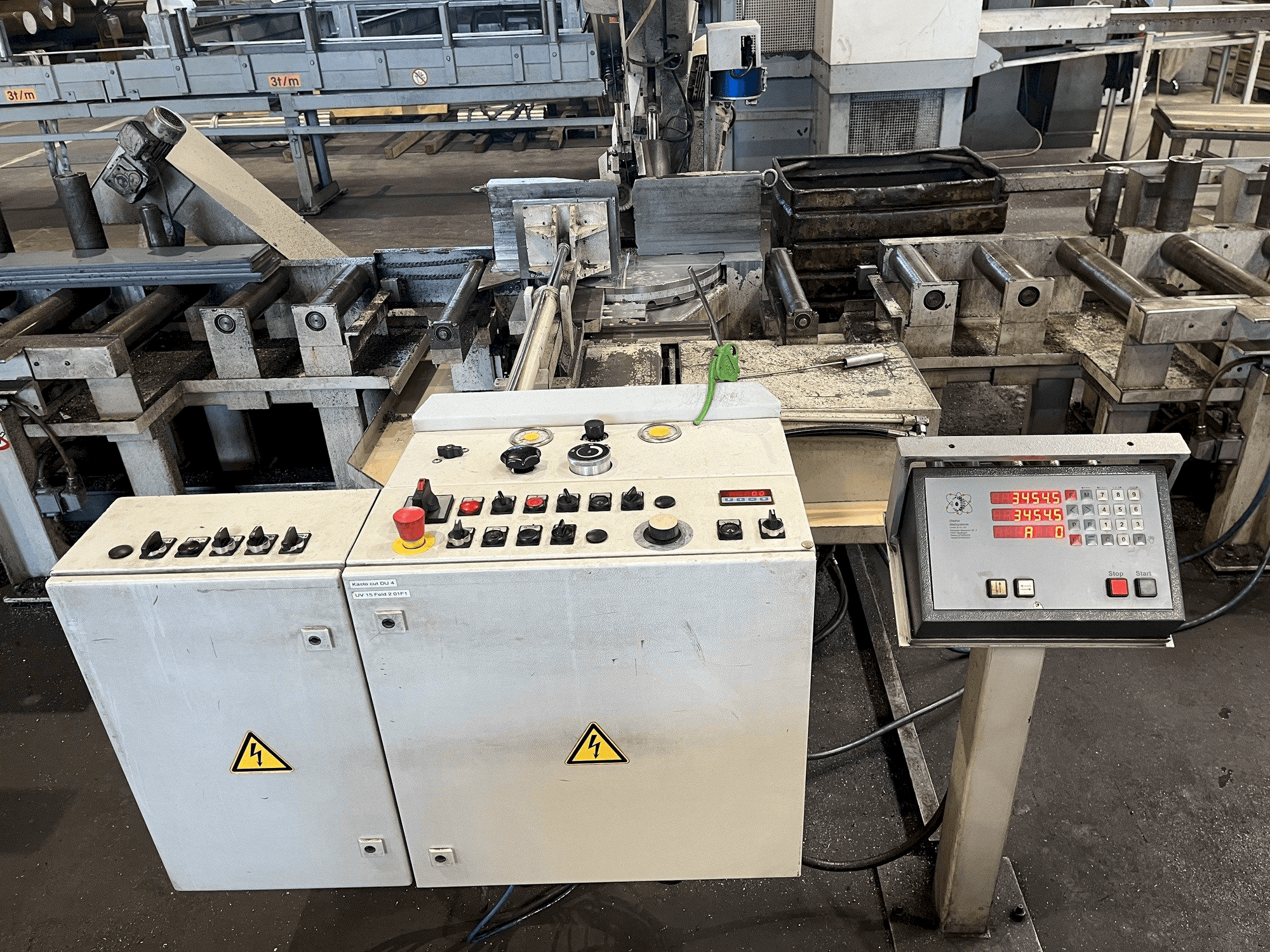 Mašīnas KASTO cut DU 4 pretskats