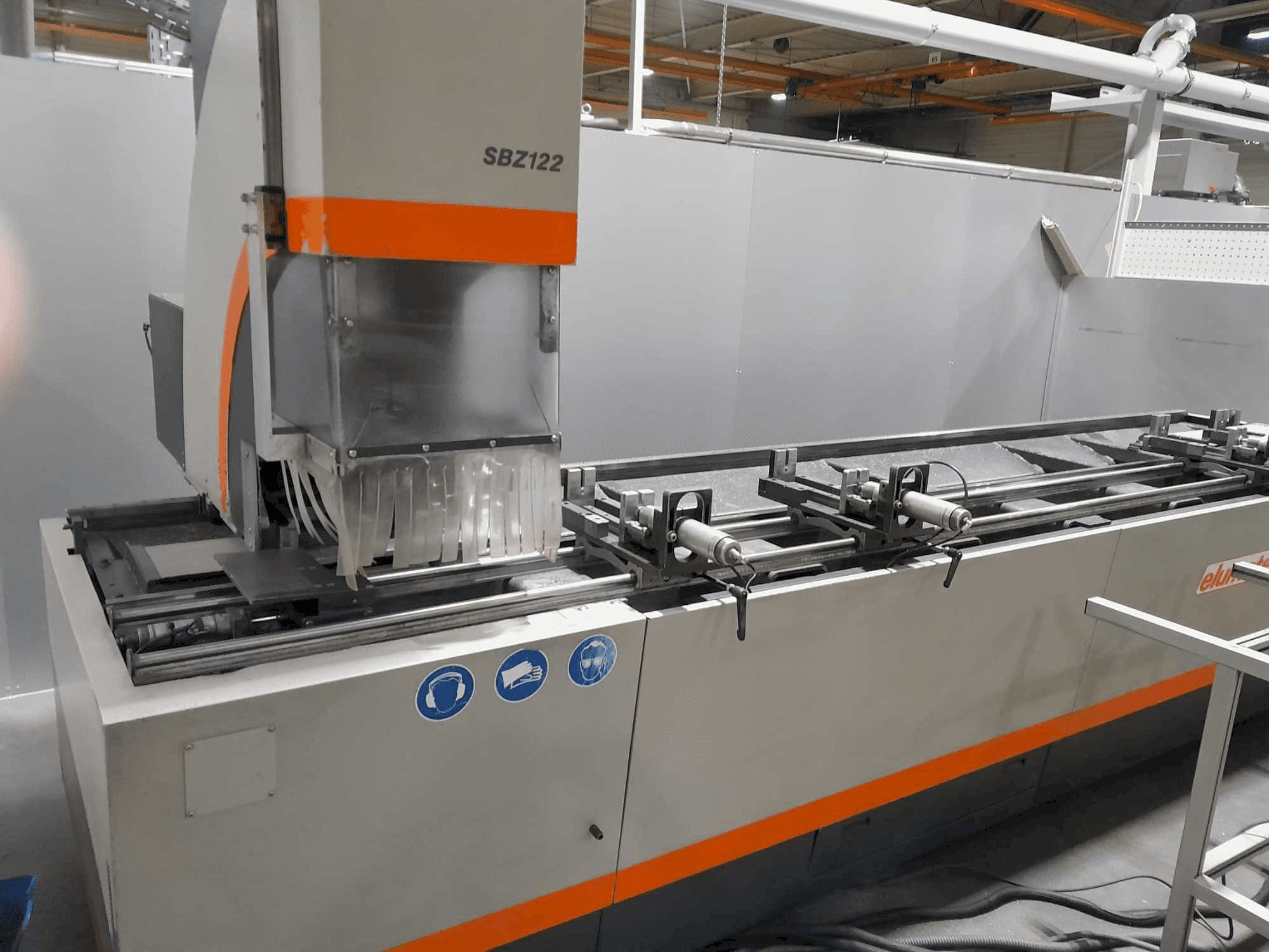 Mašīnas Elumatec SBZ 122 pretskats