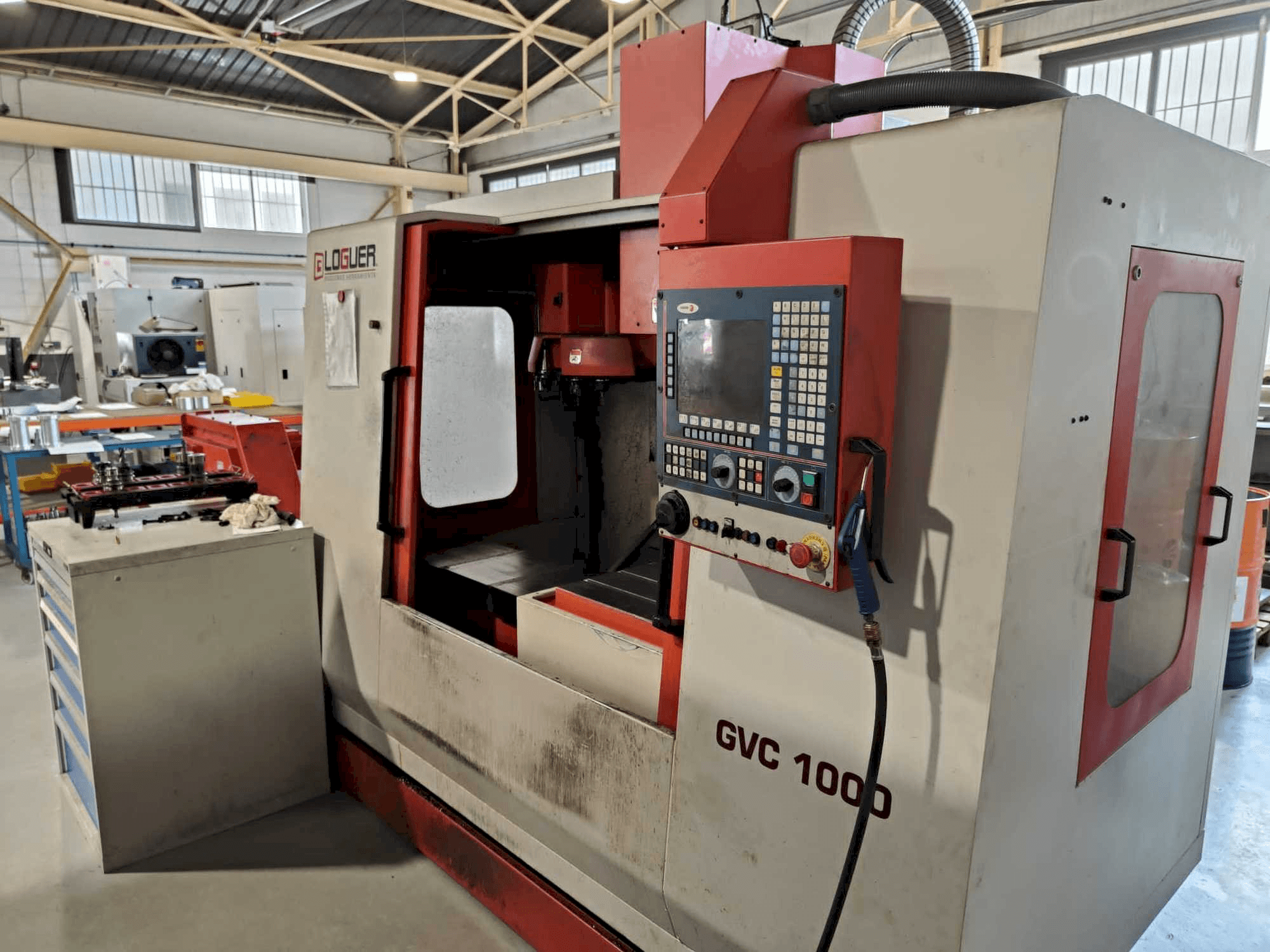 Mašīnas LAGUN GVC 1000 pretskats