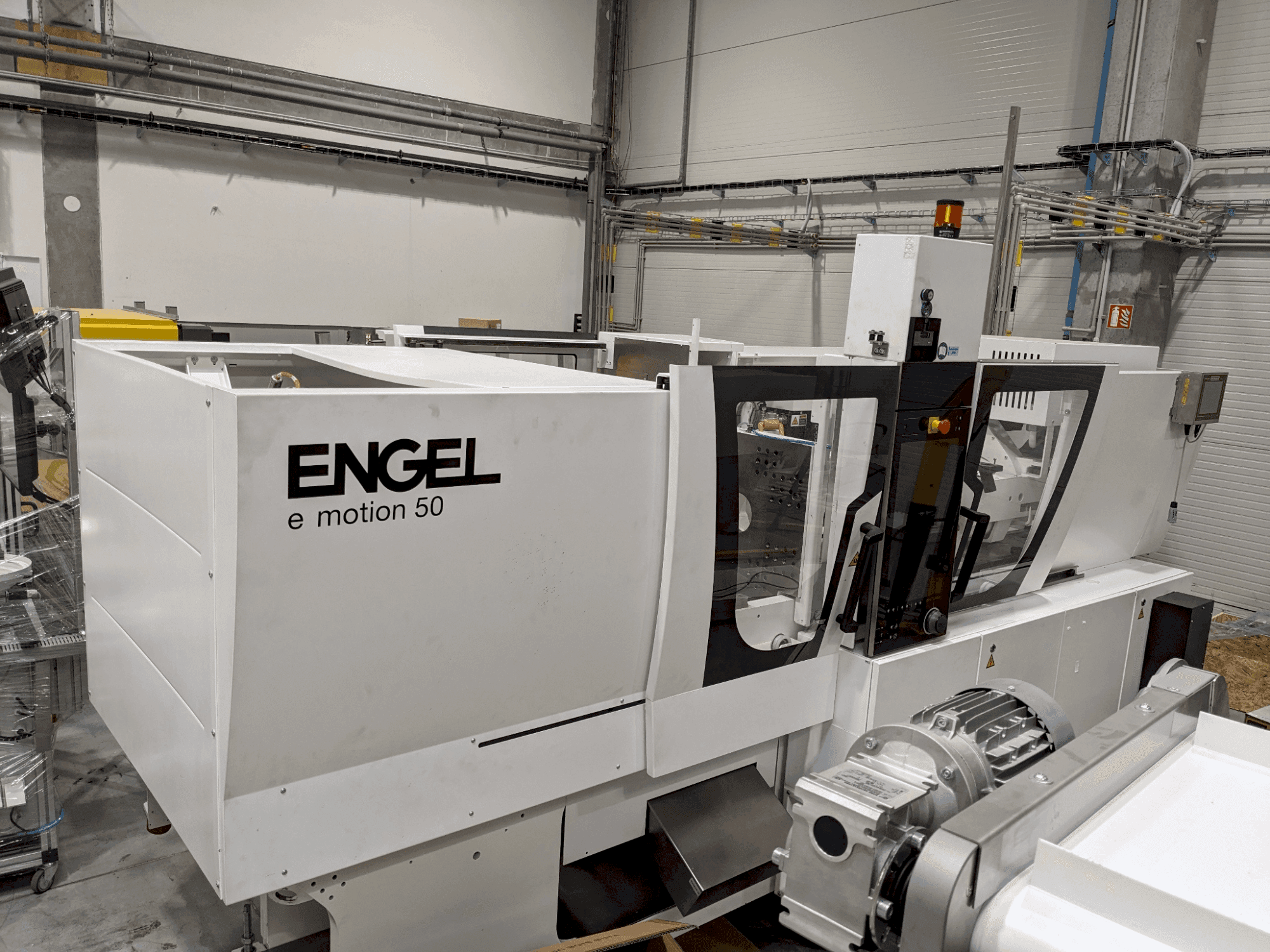 Mašīnas Engel e-motion 170/50 TL pretskats
