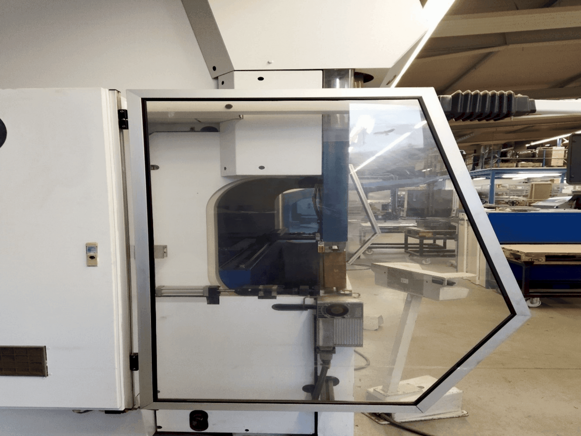 Mašīnas TRUMPF TrumaBend V130 pretskats