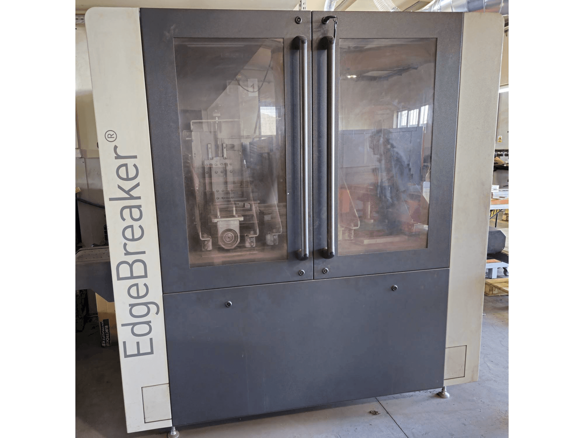 Mašīnas ARKU EdgeBreaker 1000 pretskats