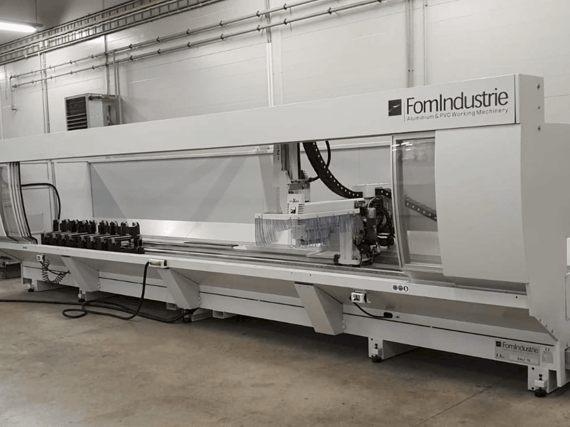 Mašīnas FomIndustrie DALI 70 pretskats