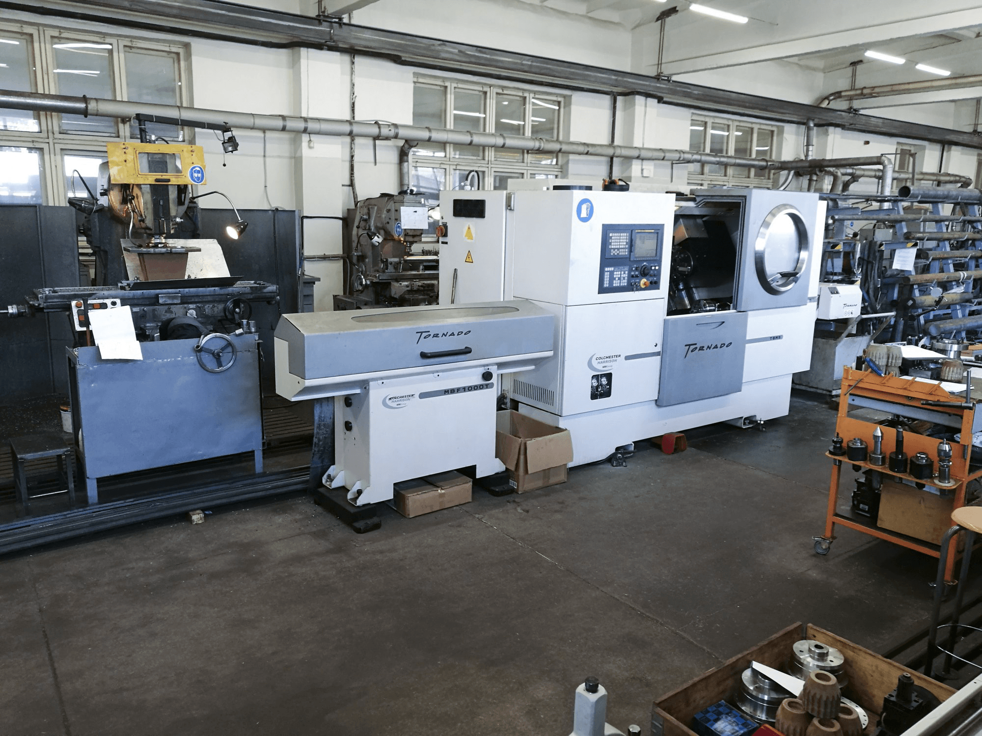 Mašīnas Colchester TORNADO T8MS pretskats