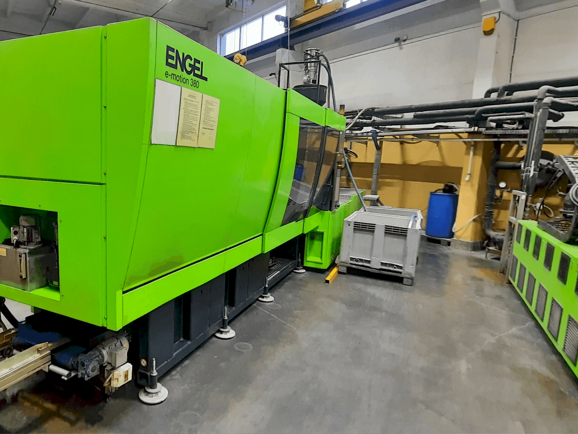 Mašīnas Engel e-motion 2440/380 T pretskats