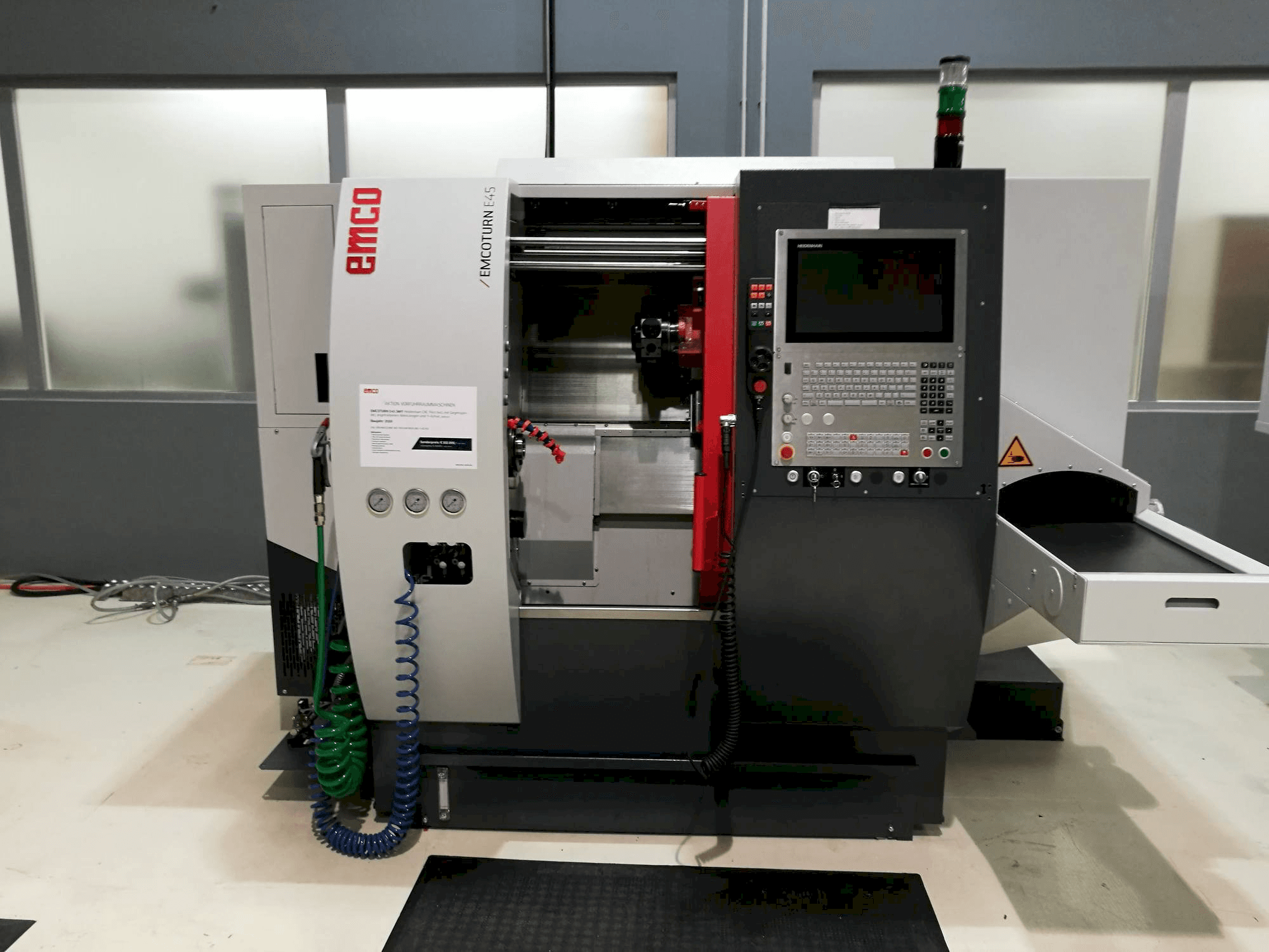 Mašīnas EMCO E45 SMY pretskats