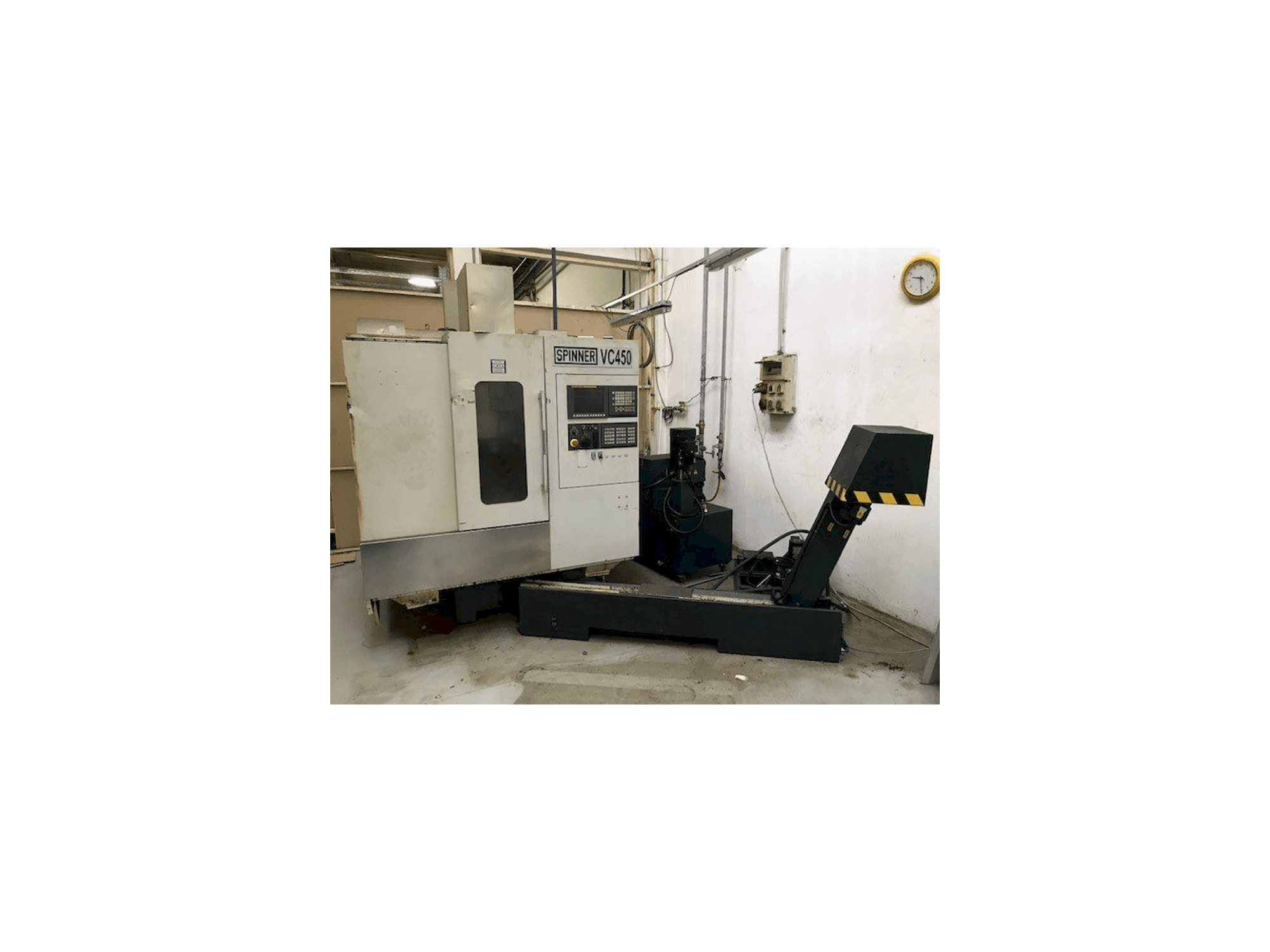 Mašīnas SPINNER VC 450 pretskats