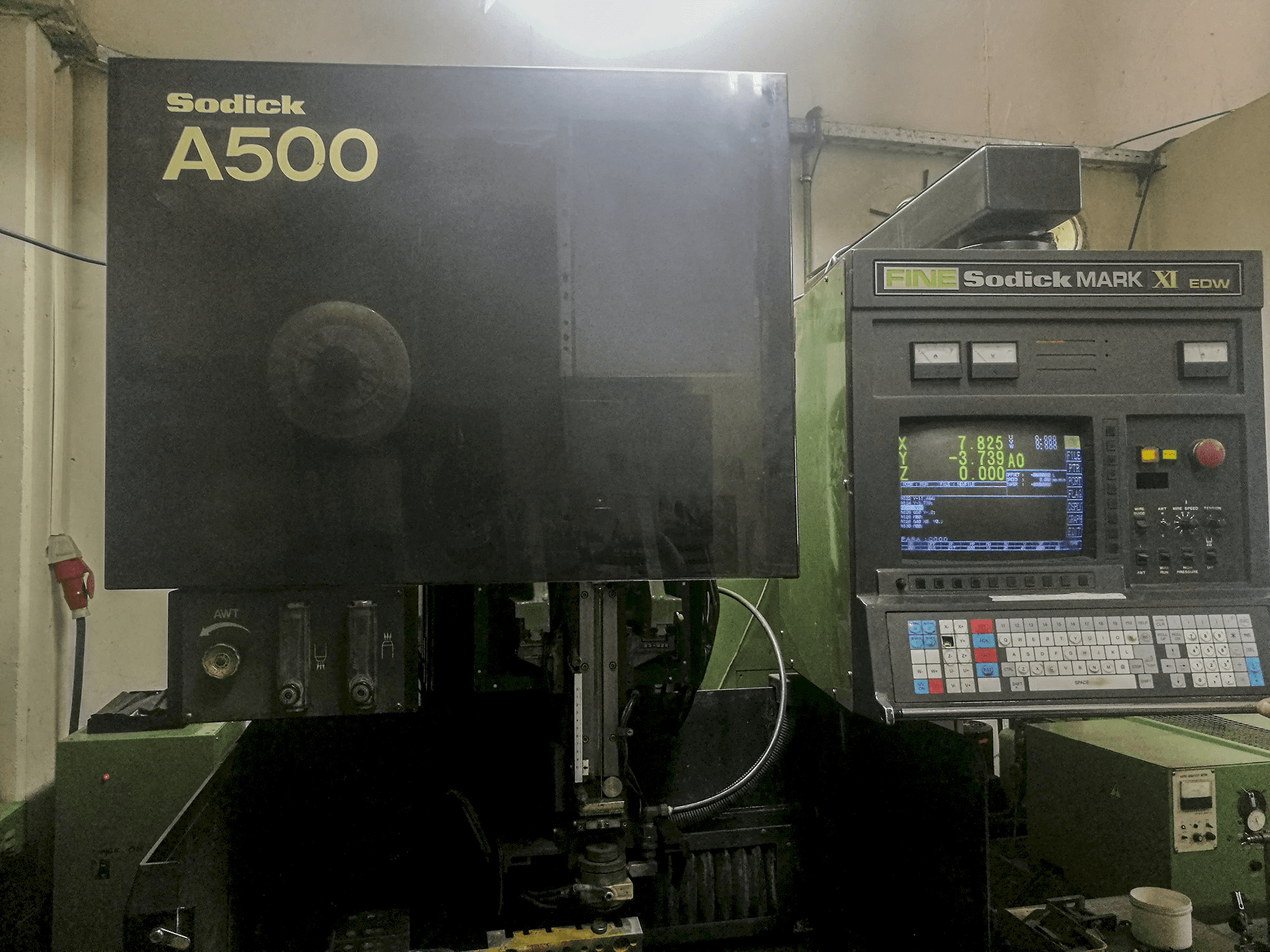 Mašīnas Sodick A500 pretskats