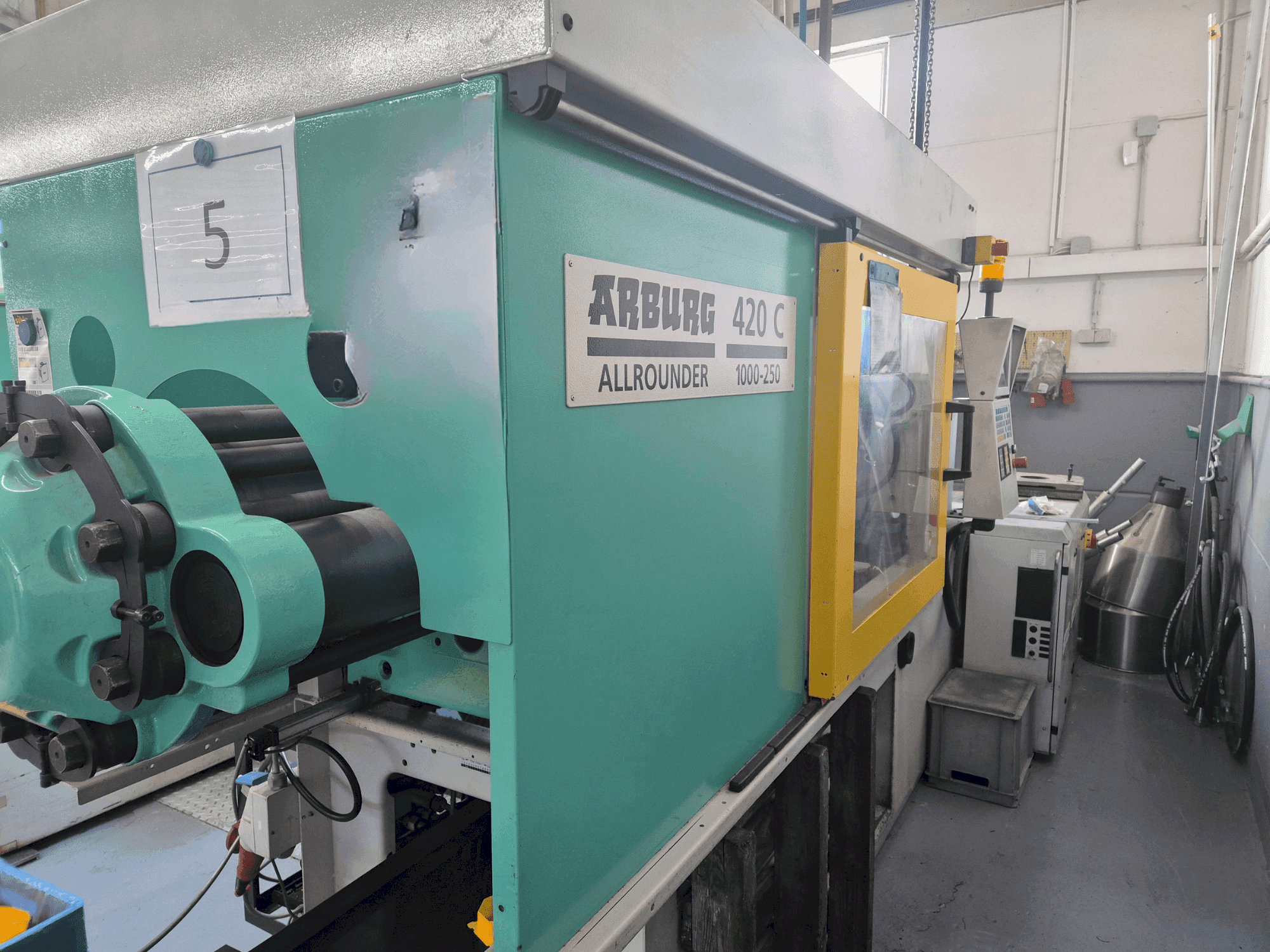 Mašīnas Arburg Allrounder 420 C 1000-250 pretskats