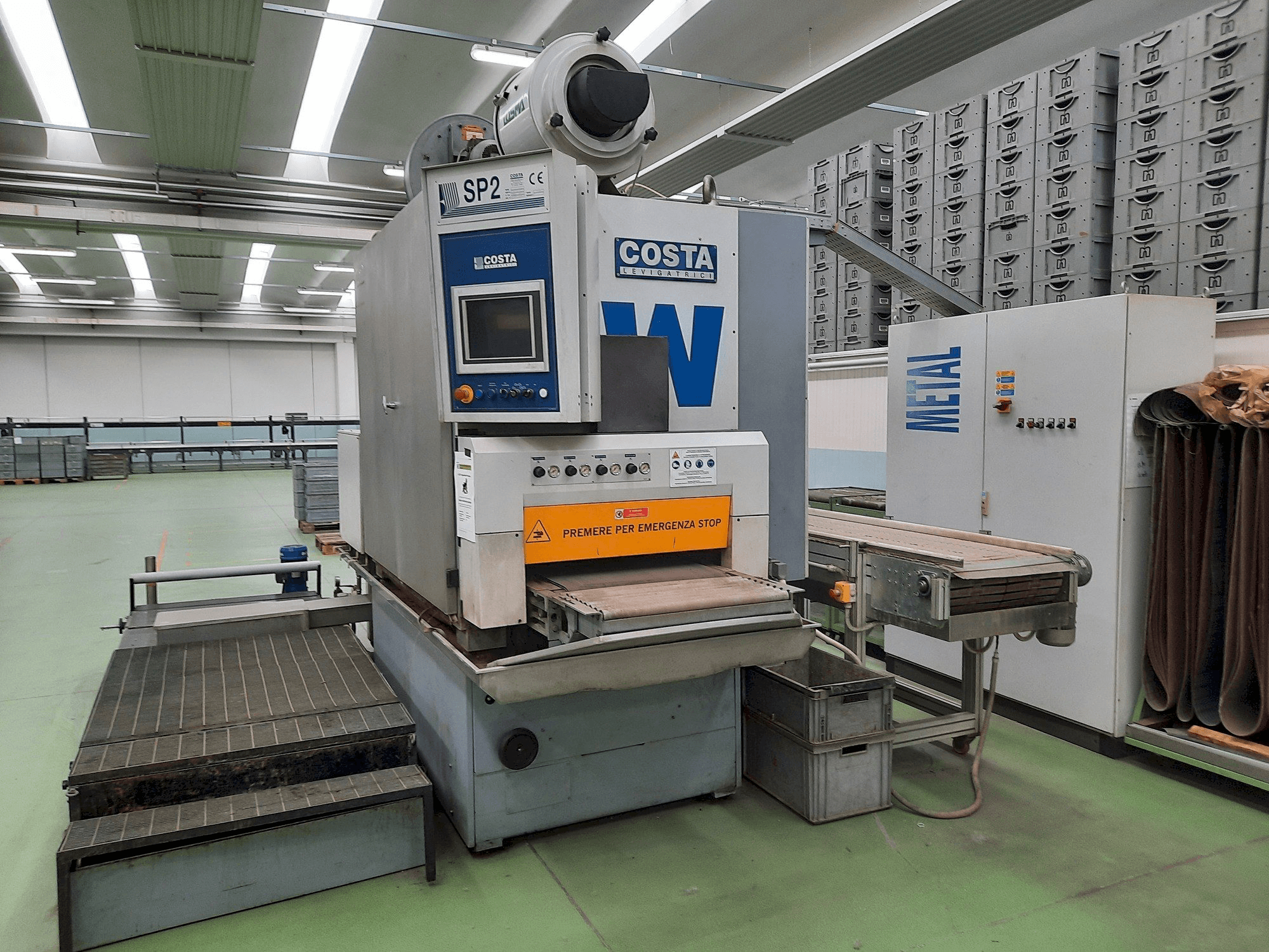 Mašīnas Costa CCCC 600 pretskats