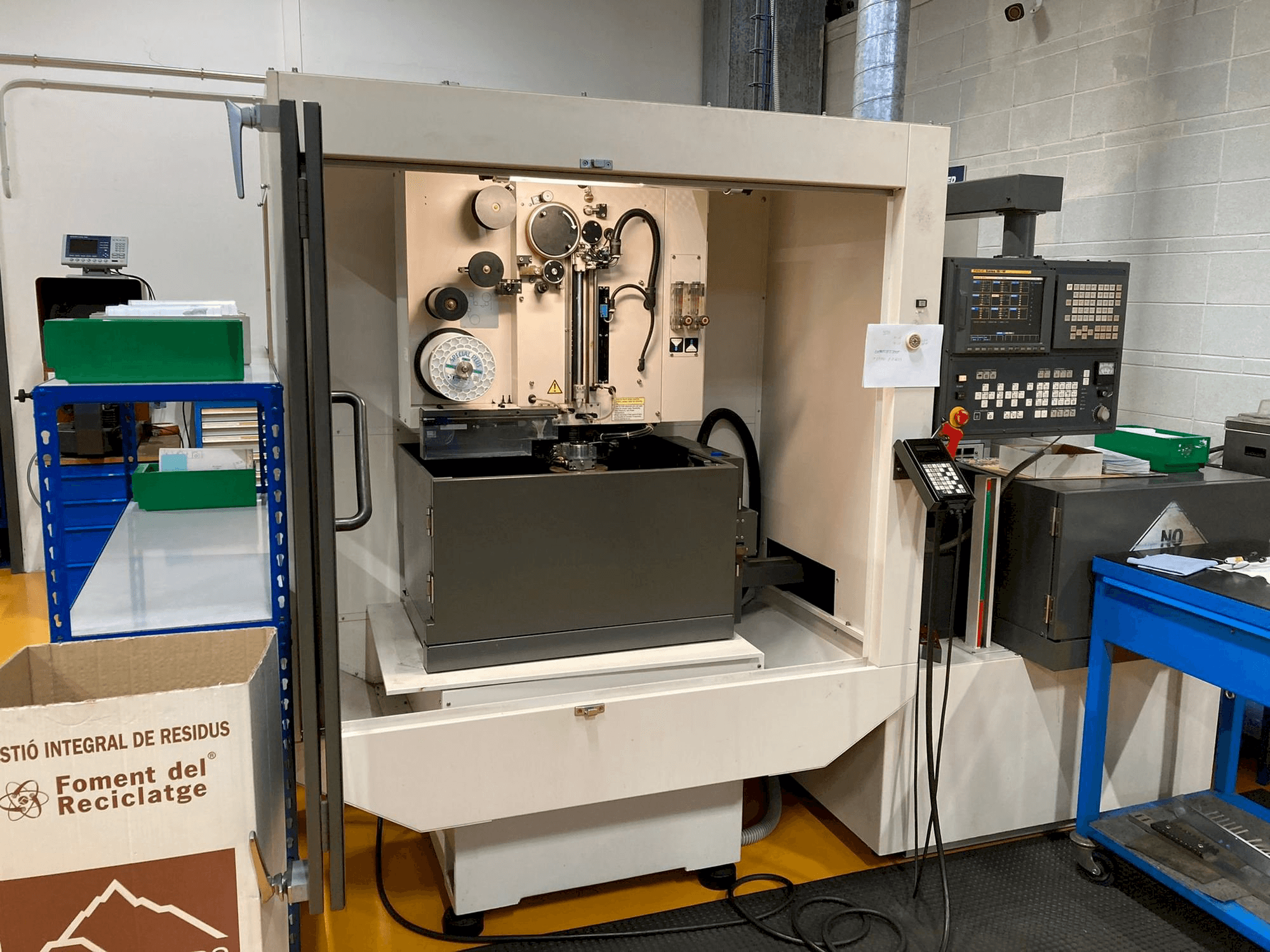 Mašīnas FANUC Robocut Alpha-0iA pretskats