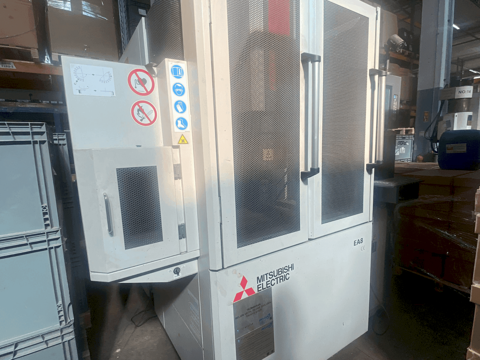 Mašīnas Mitsubishi EA8 pretskats