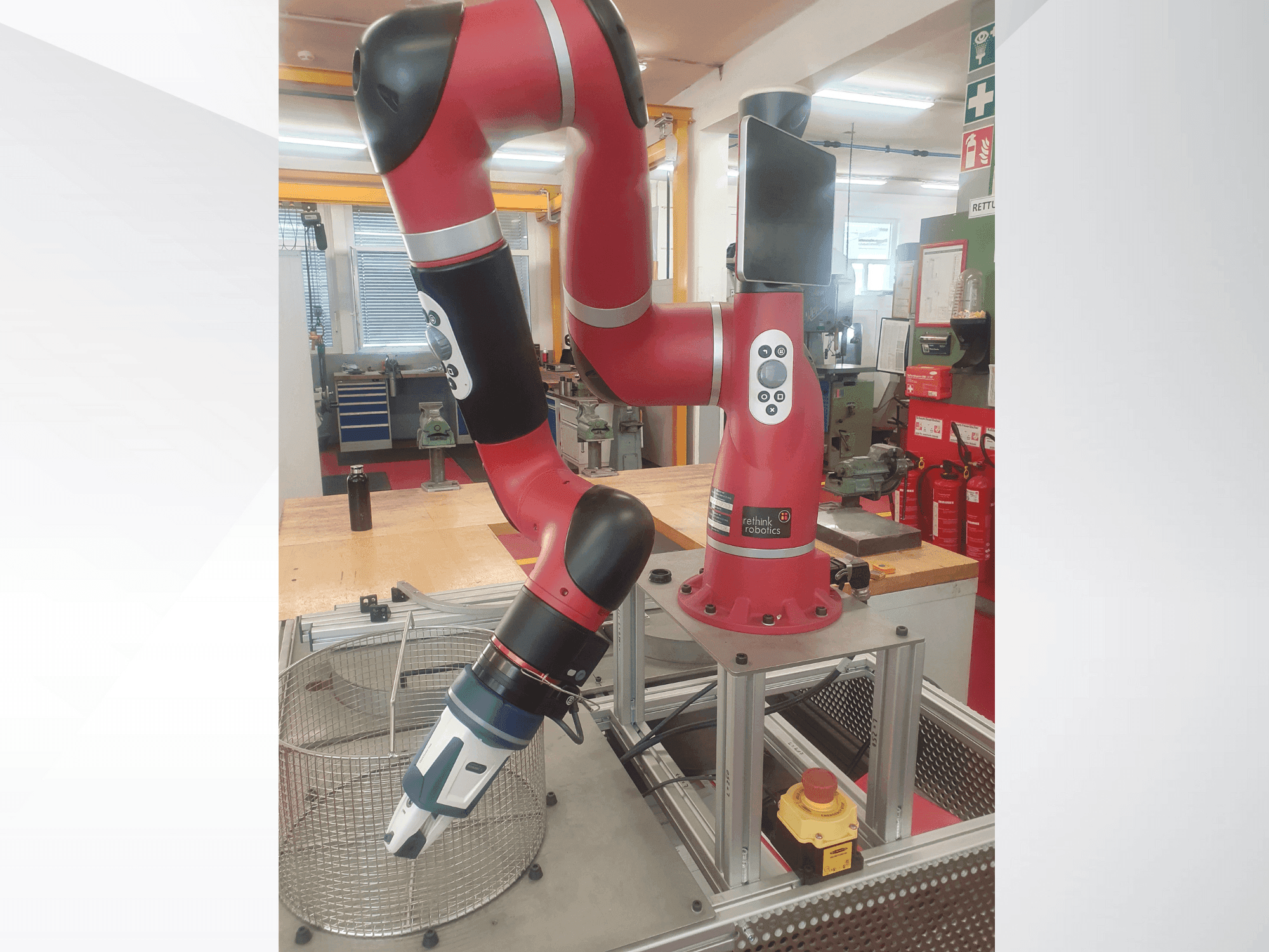 Mašīnas RETHINK Robotics Sawyer pretskats