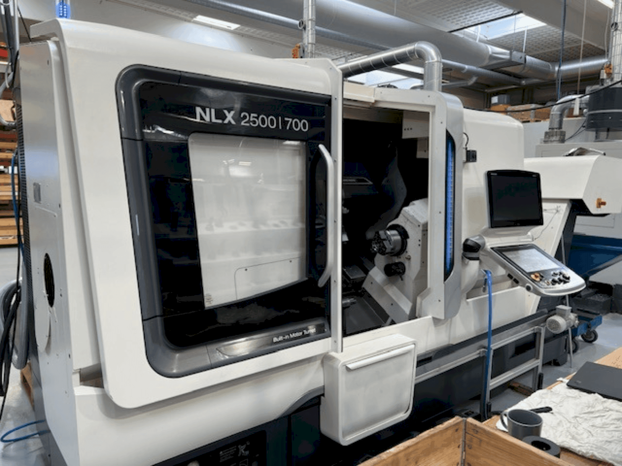 Mašīnas DMG MORI NLX2500SY/700 pretskats