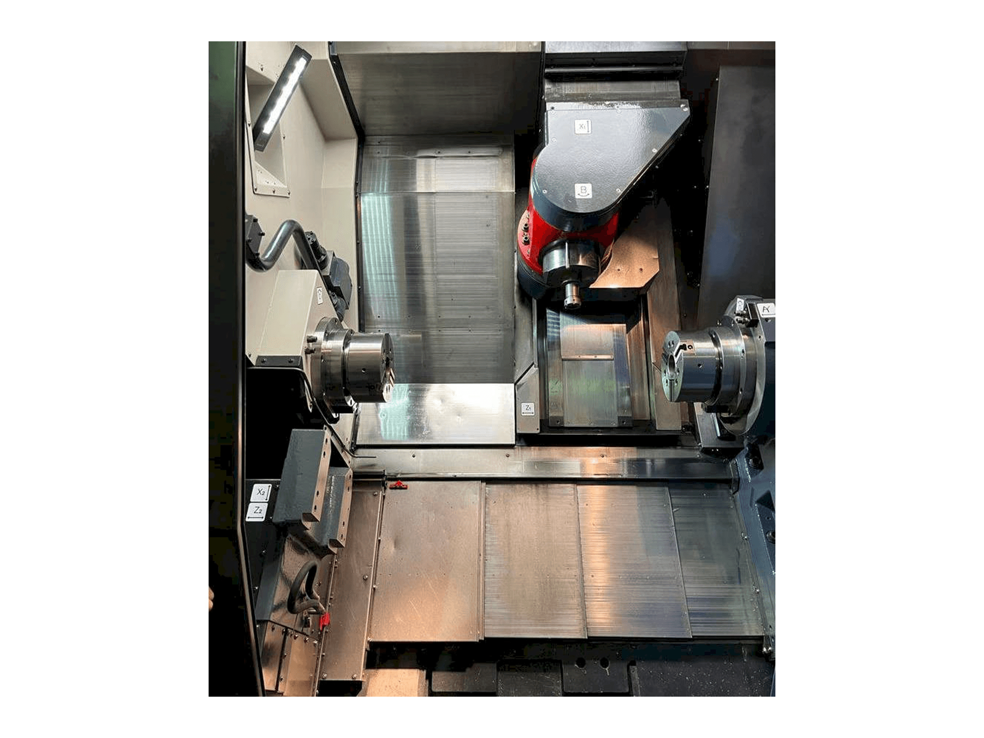 Mašīnas DOOSAN MX2000S darba telpa