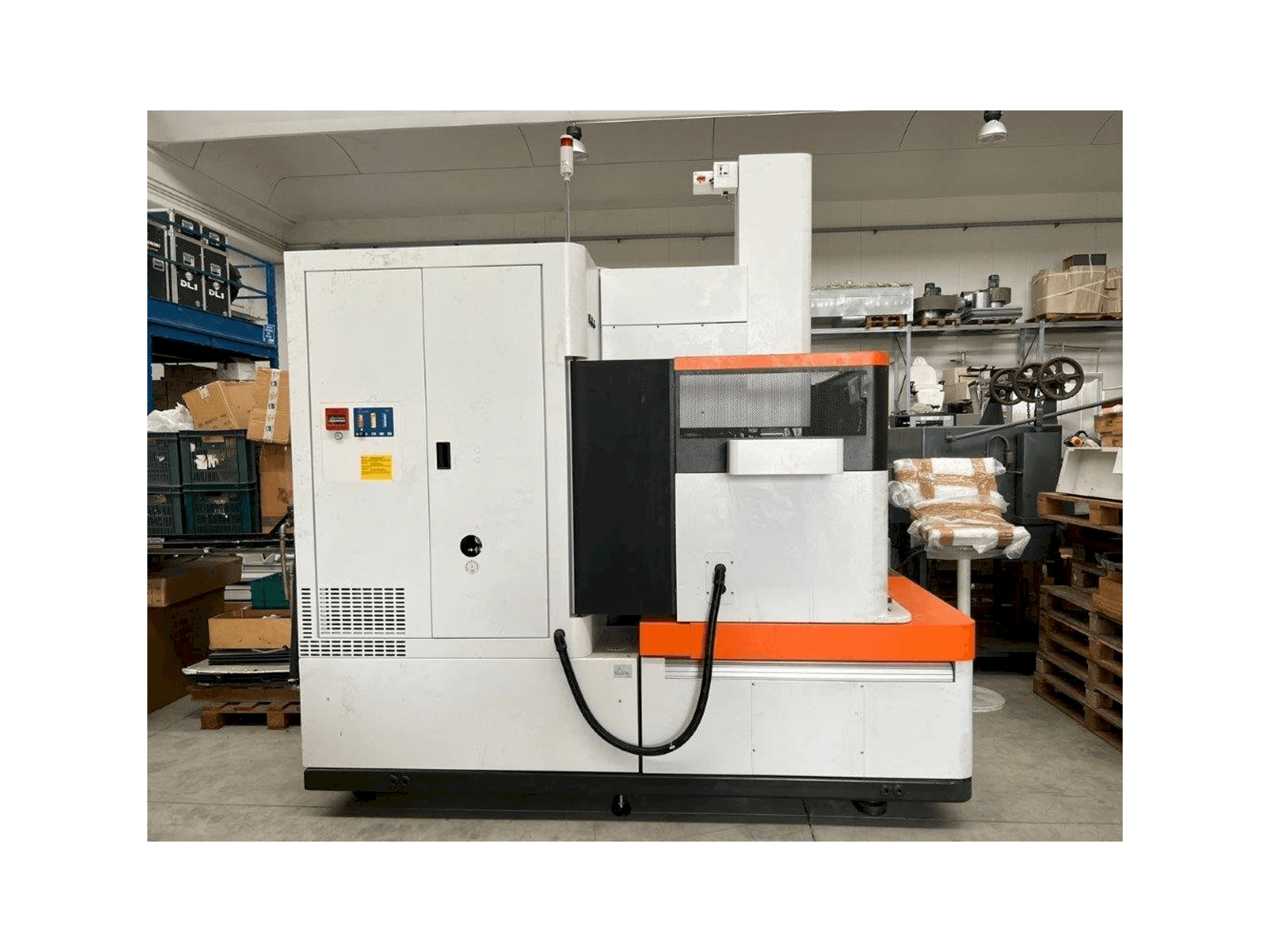 Mašīnas AgieCharmilles FORM 30 pretskats