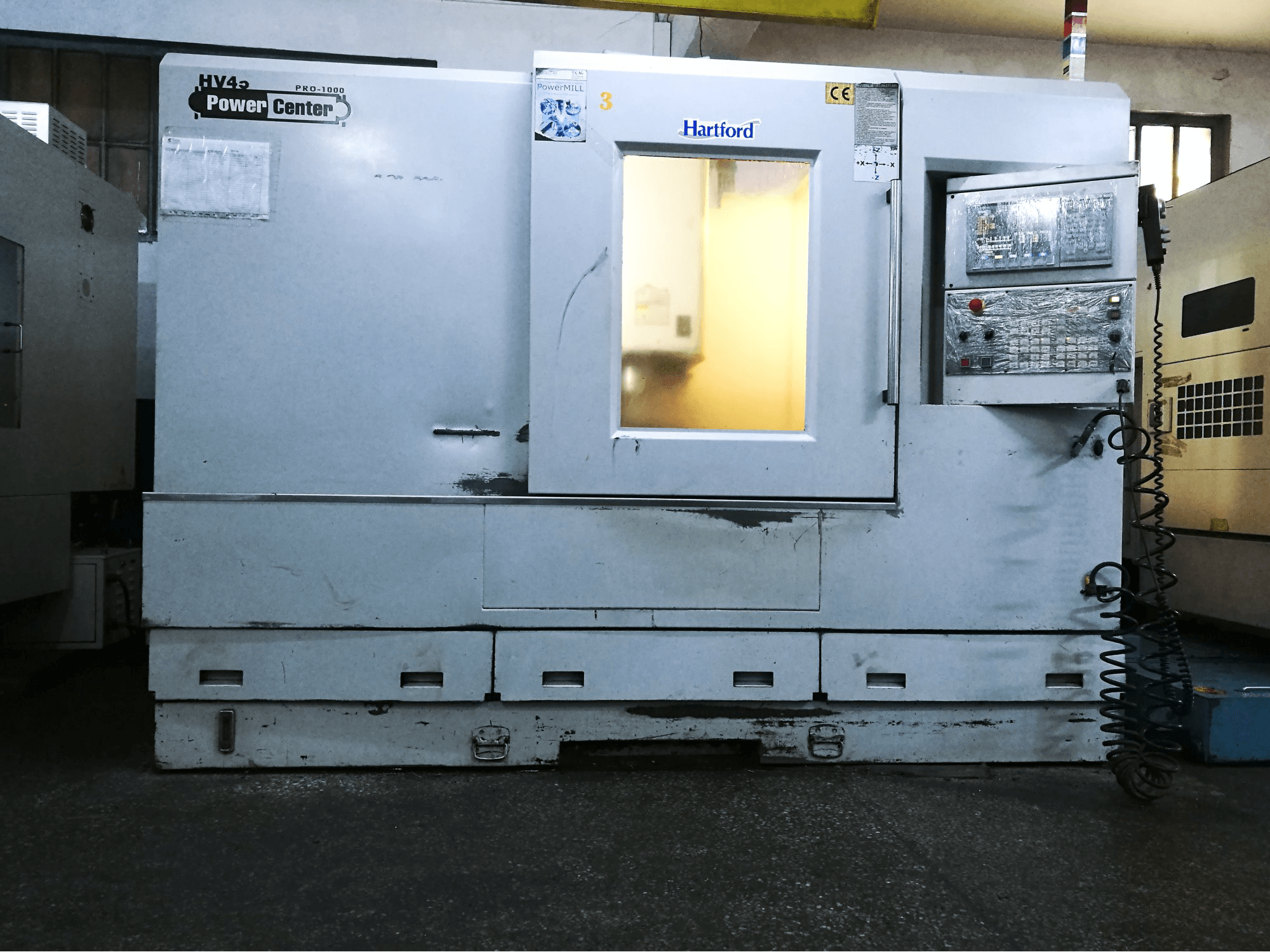 Mašīnas Hartford PRO1000S darba telpa