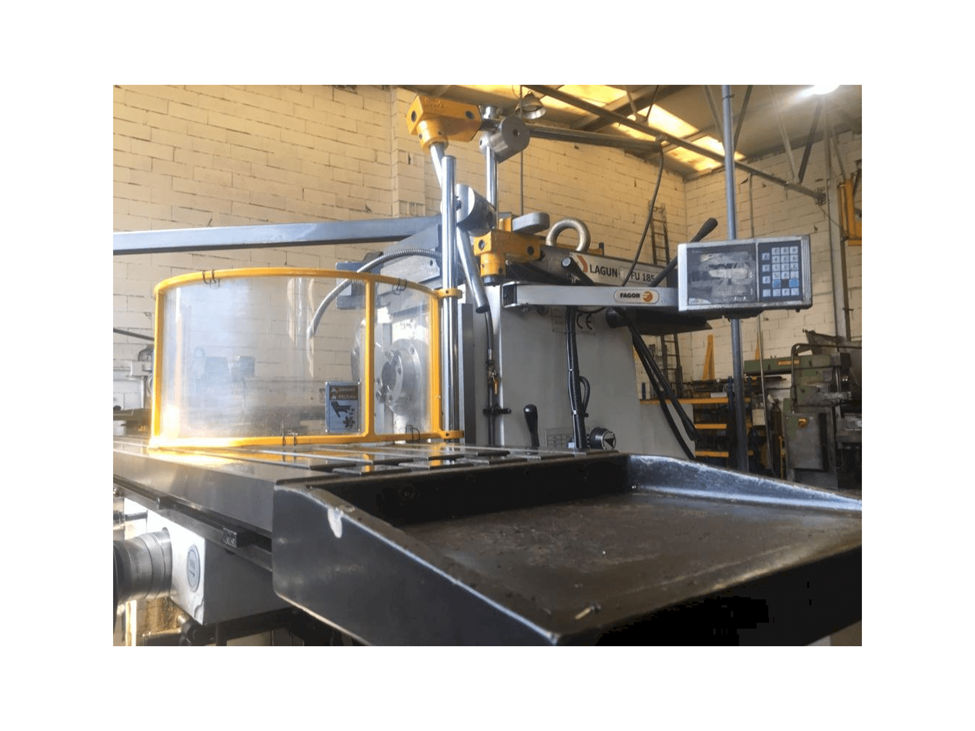 Mašīnas LAGUN FU-185 pretskats