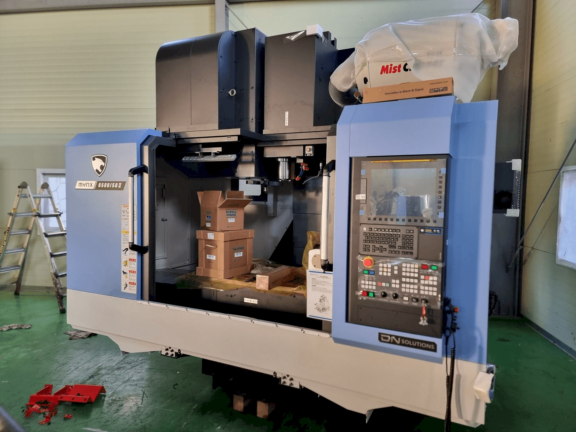 Mašīnas DN SOLUTIONS MYNX 6500/50 pretskats