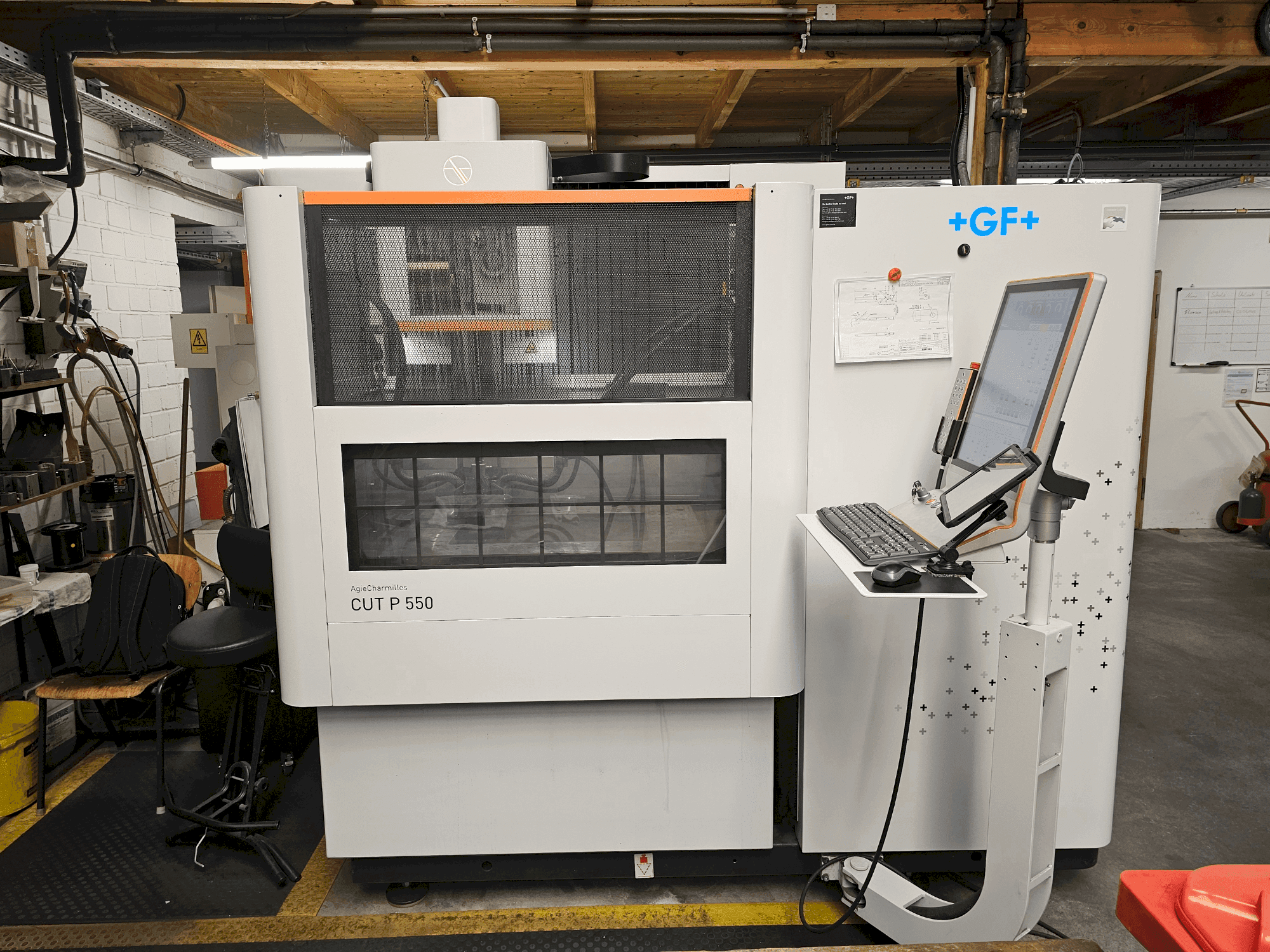 Mašīnas AgieCharmilles CUT P 550 pretskats