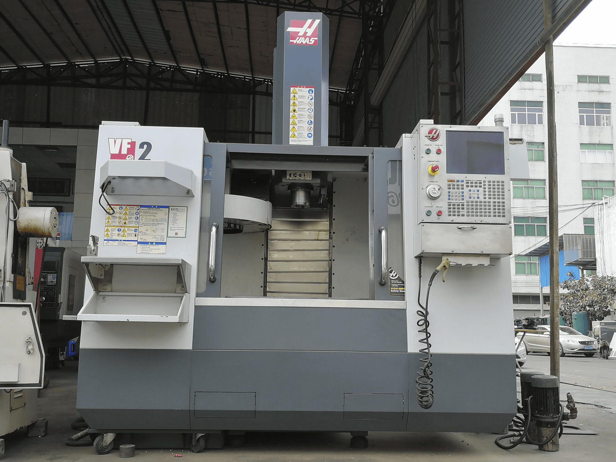 Mašīnas HAAS VF-2 pretskats