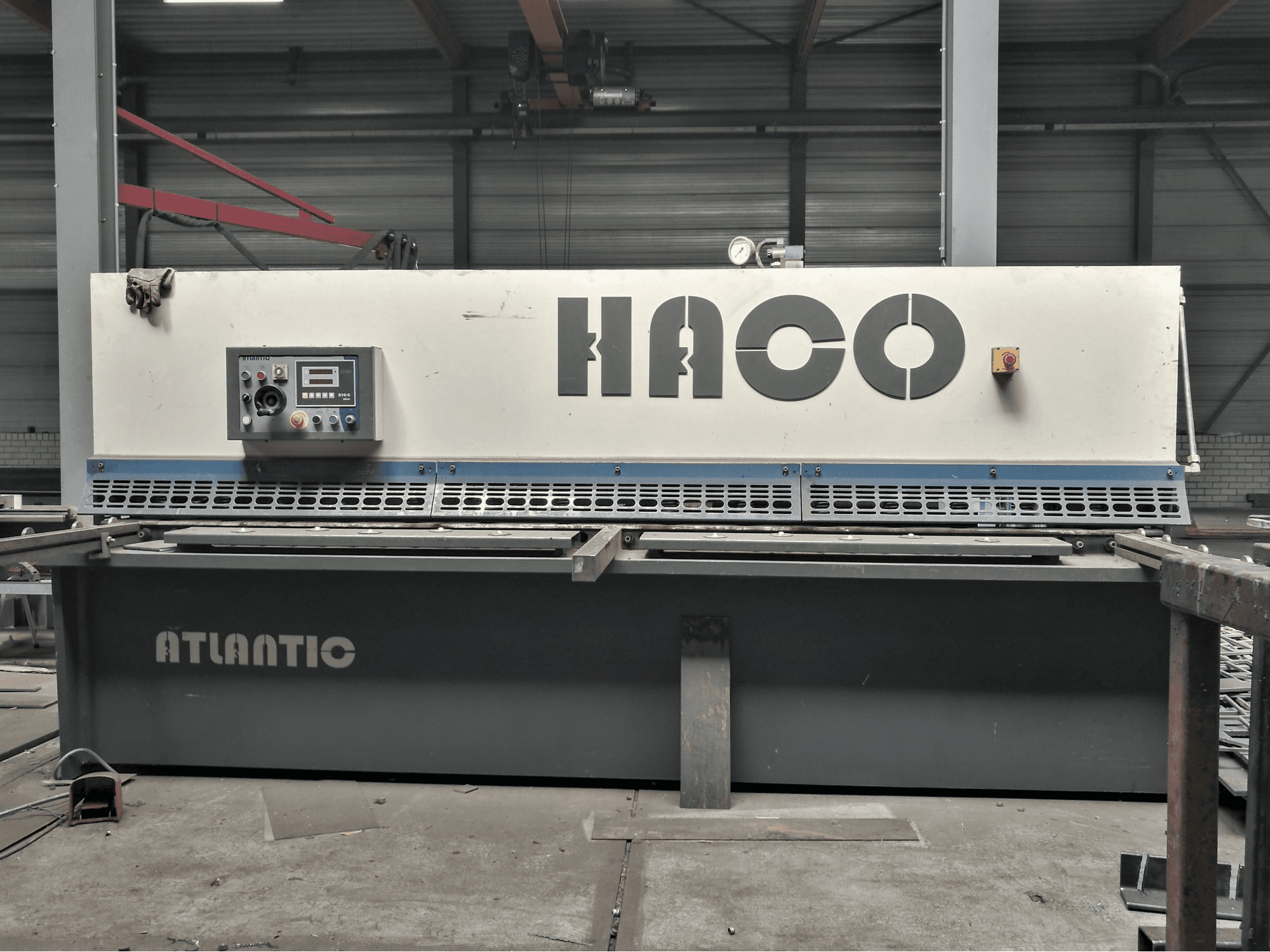Mašīnas HACO ATS 3206 pretskats