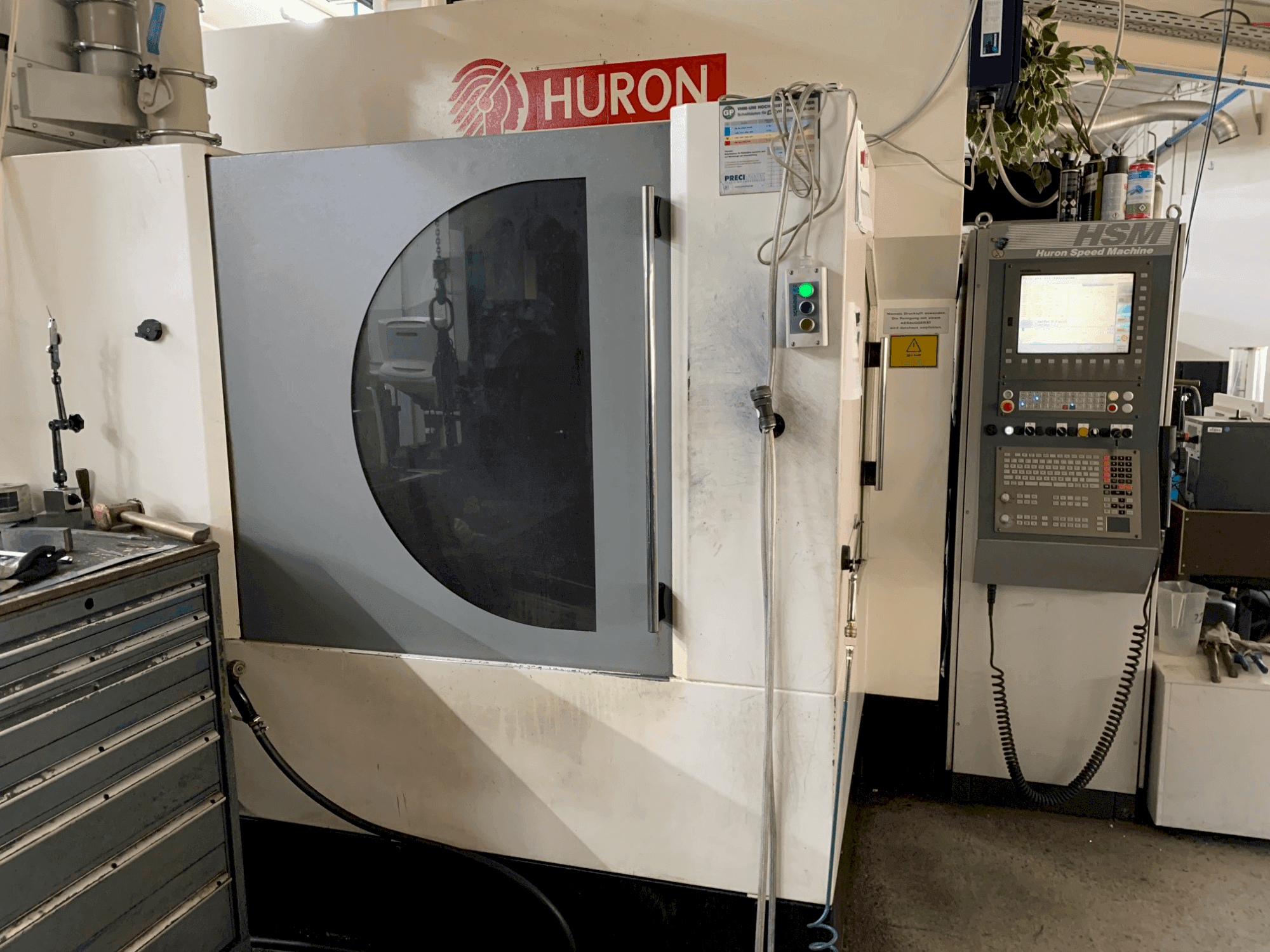 Mašīnas Huron K2X10 pretskats